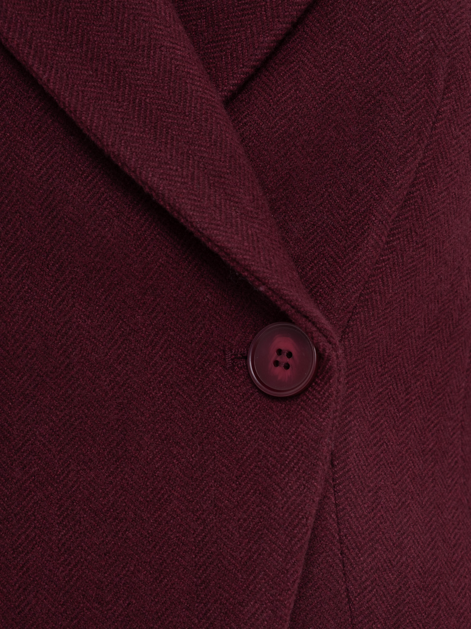 Fitted jacket coat with a single button