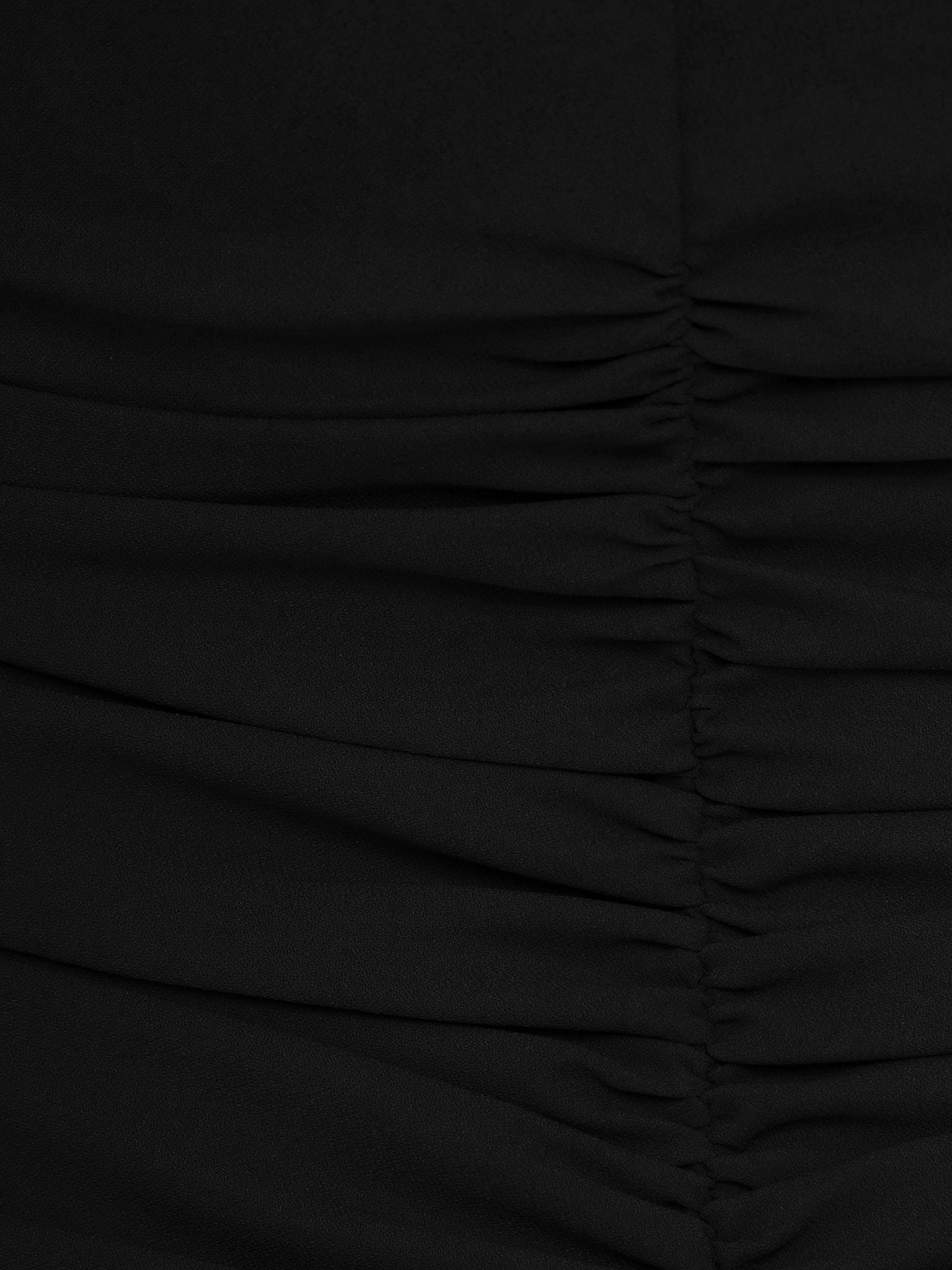 Maxi dress with puffed sleeves and gathers at the front