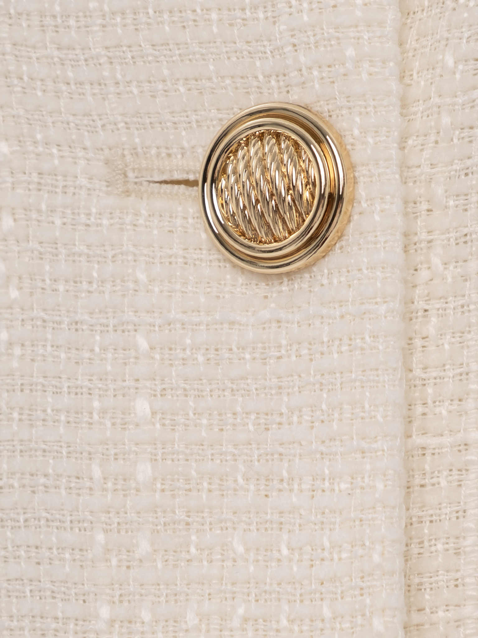 Твидовый жакет с воротником-стойкой и крупными пуговицами