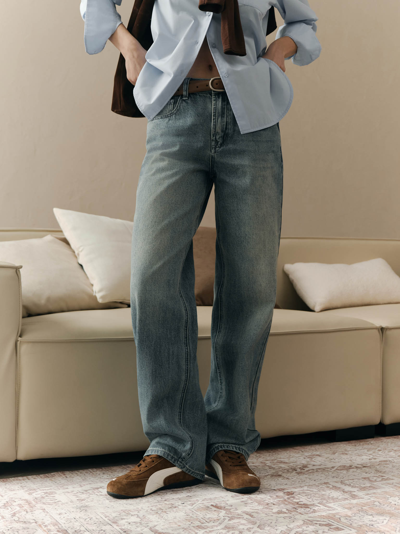 Loose light-wash denim jeans