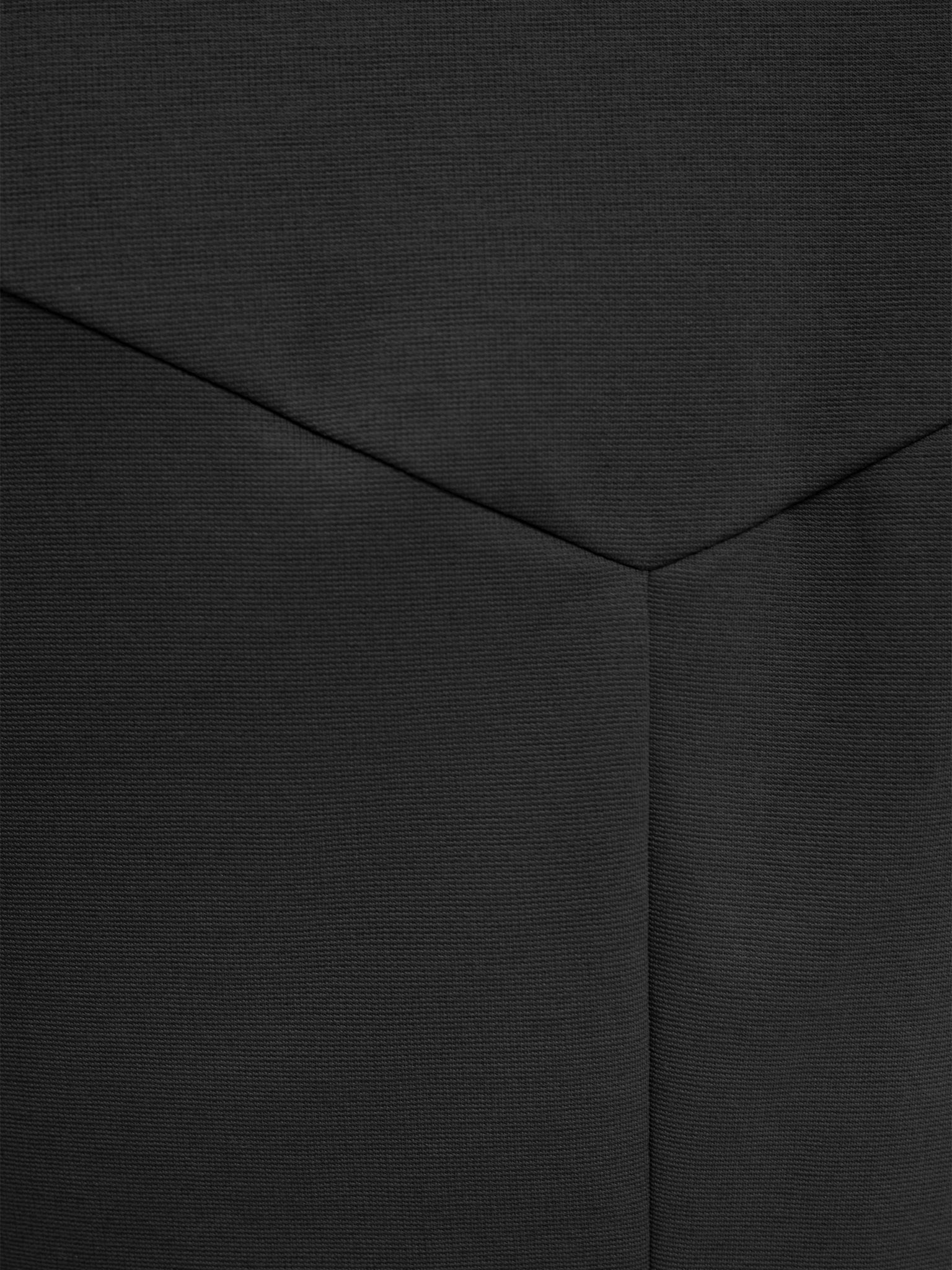 Cropped T-shirt with V-shaped insert on the back