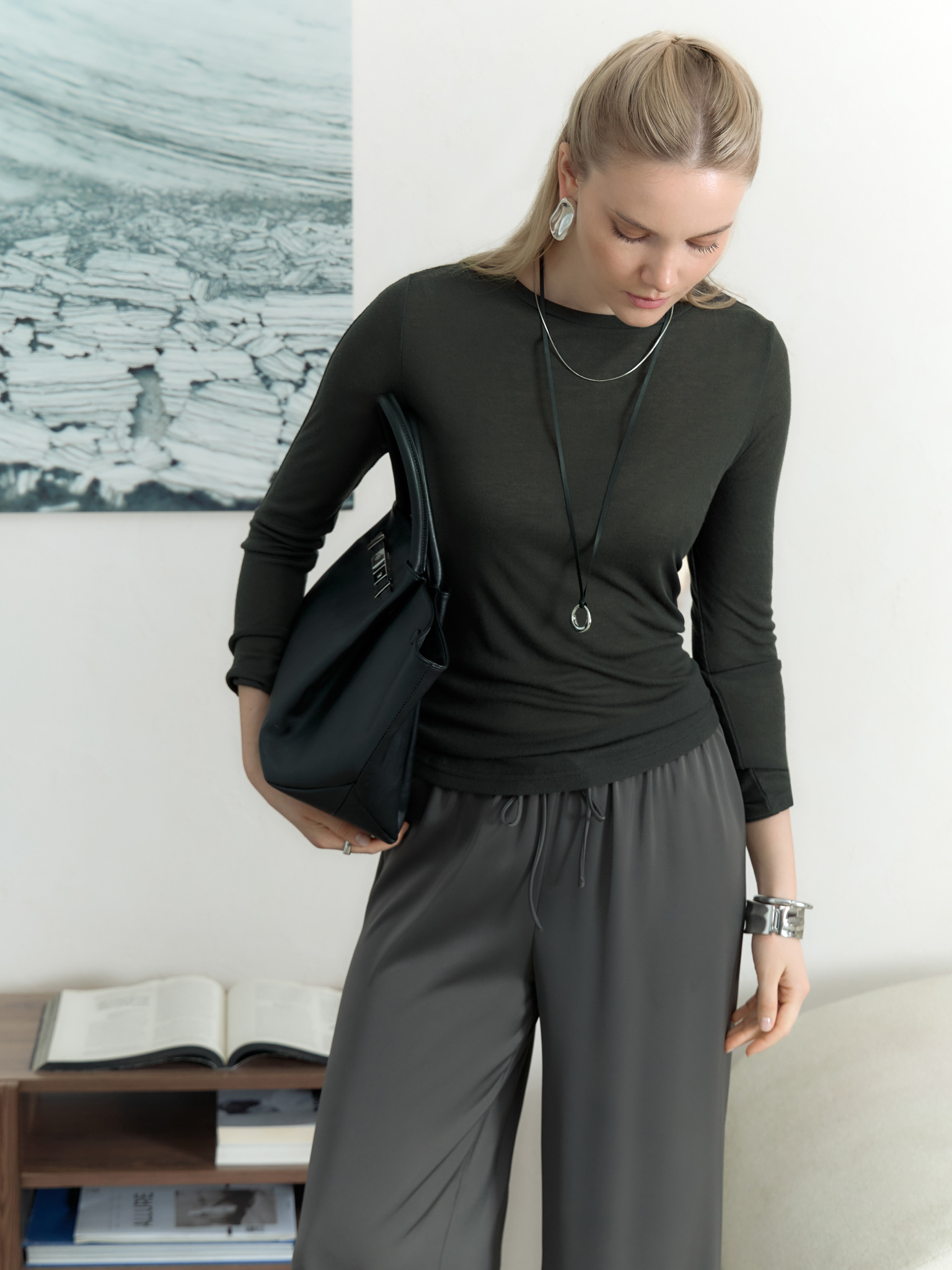 Smooth jersey loose-fitting trousers