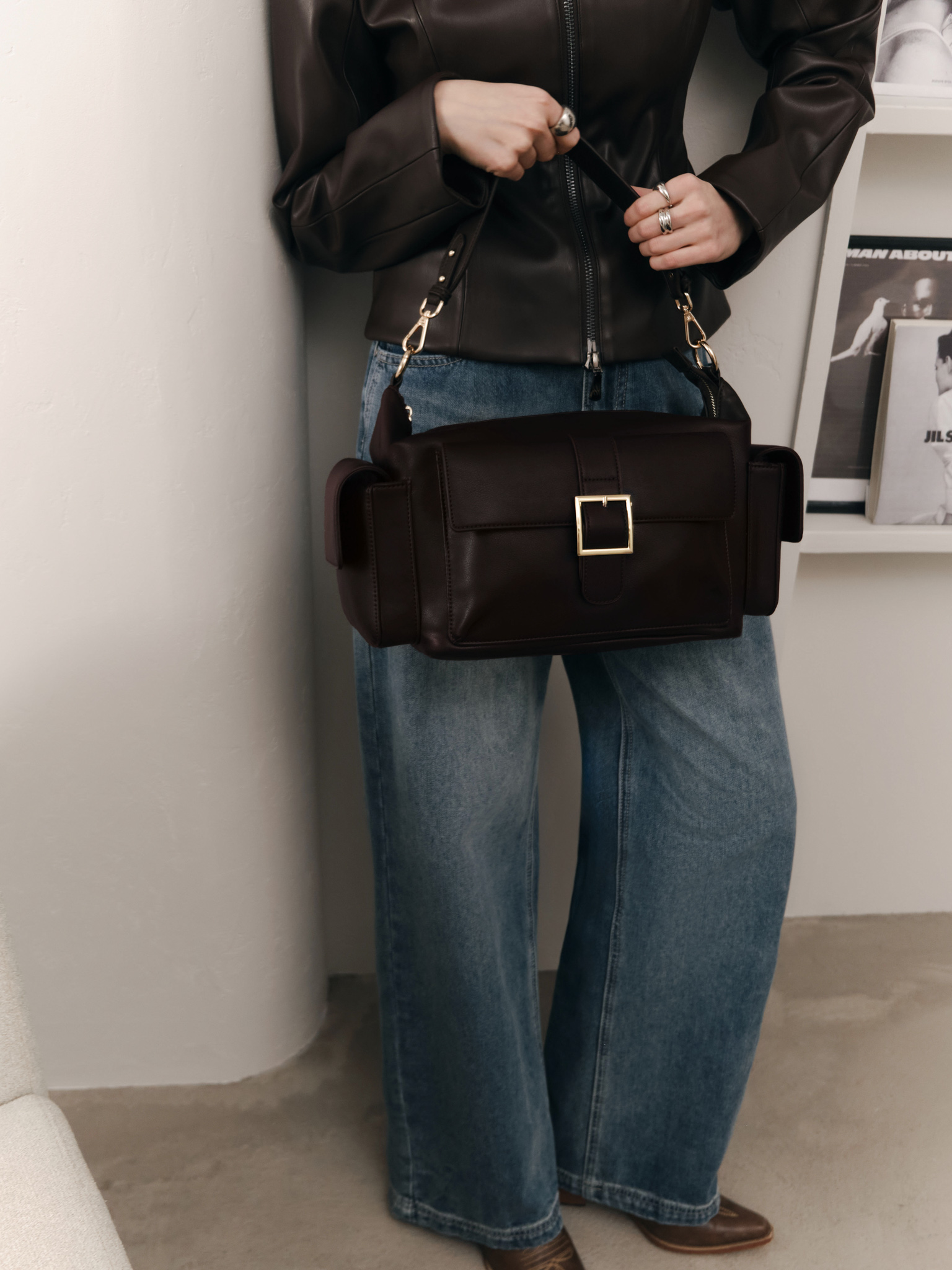 Rectangular bag with large pockets