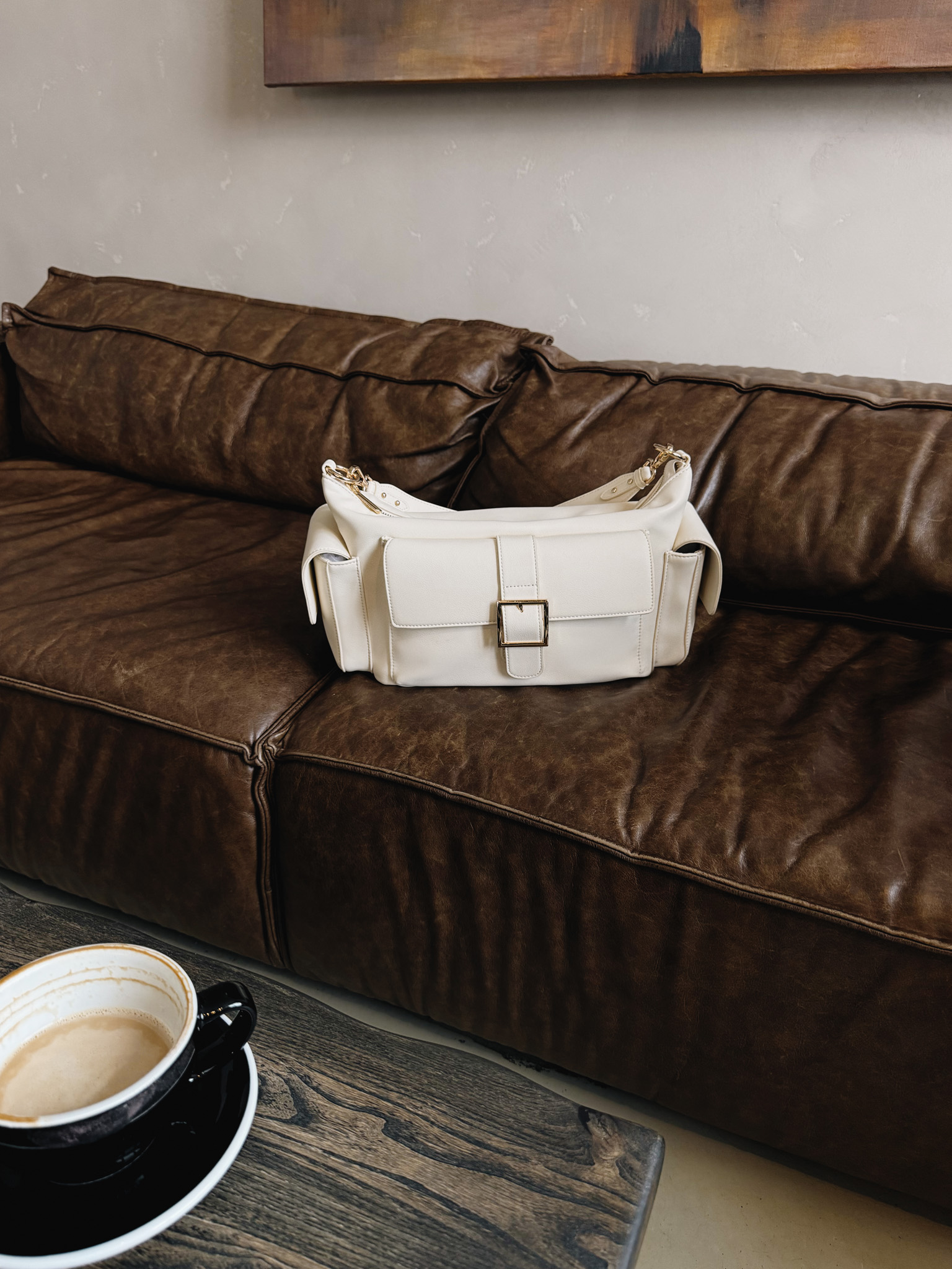 Rectangular bag with large pockets