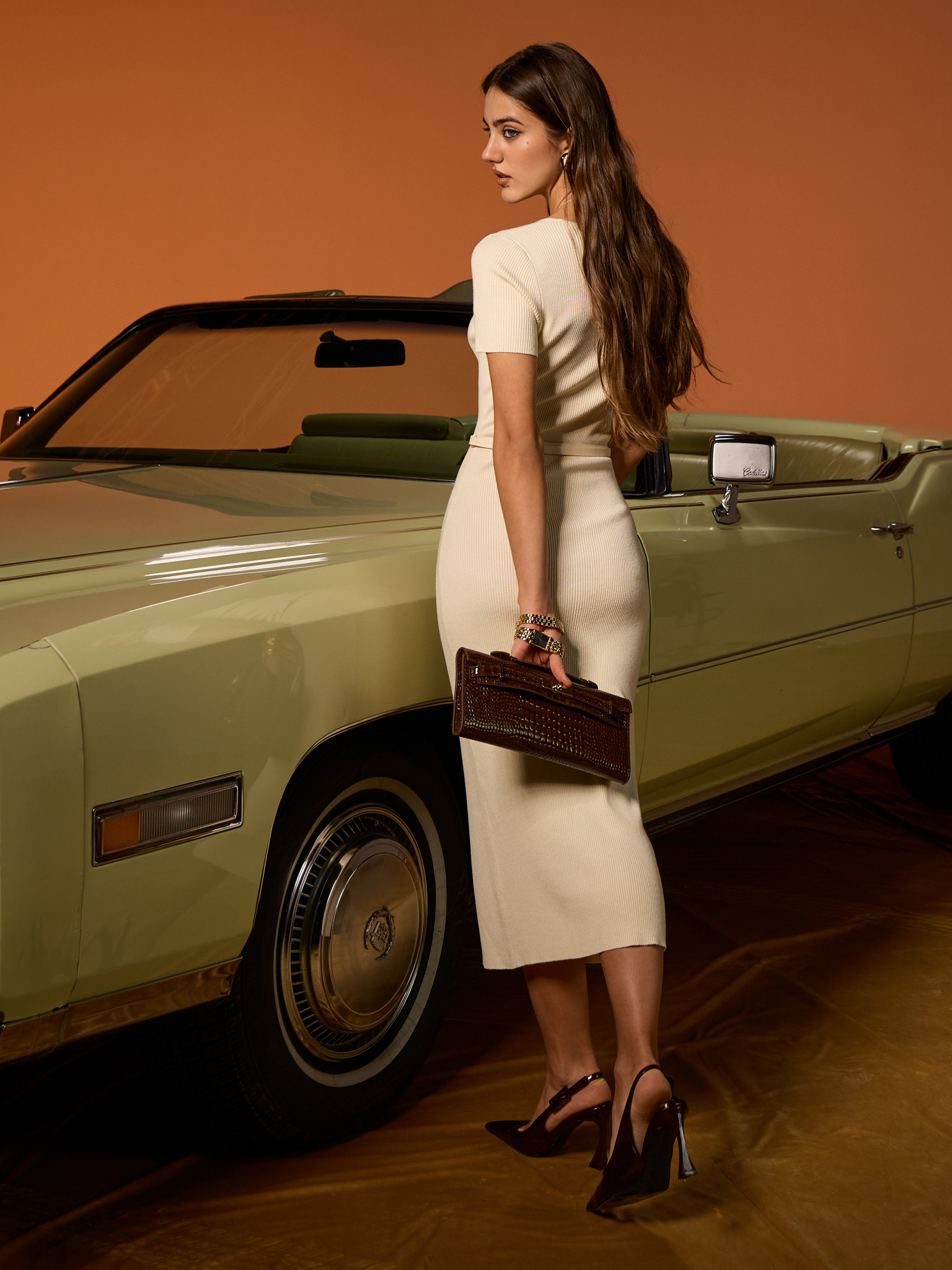 Knitted midi dress with buttons at the front and matching belt