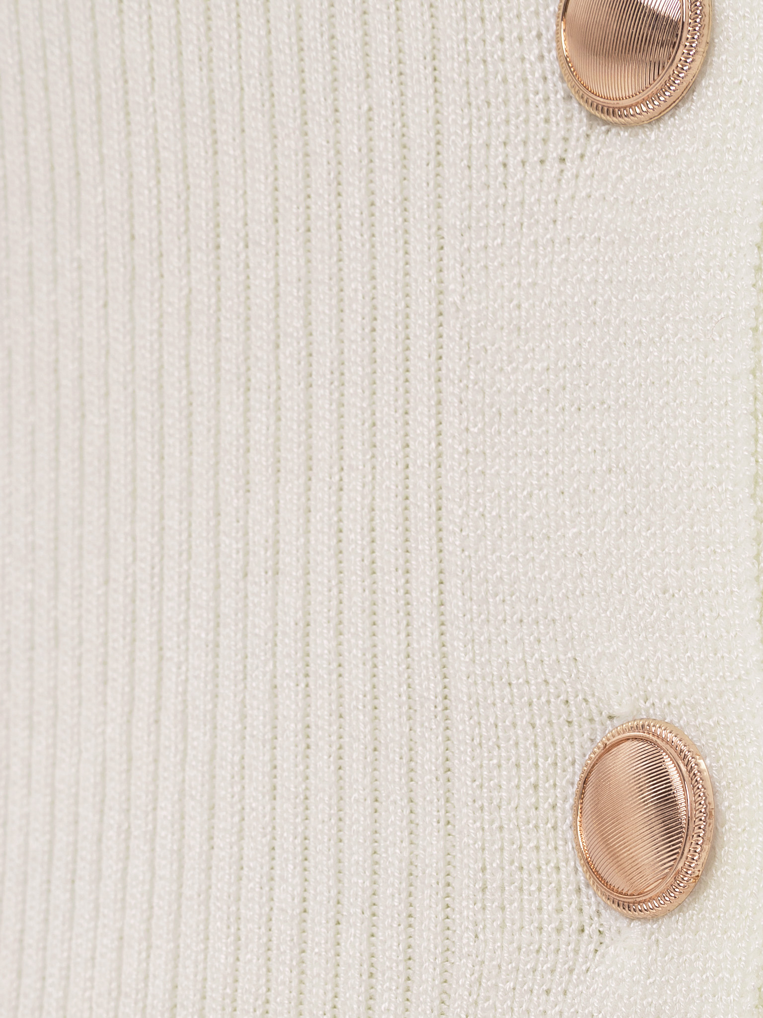 Knitted midi dress with buttons at the front and matching belt