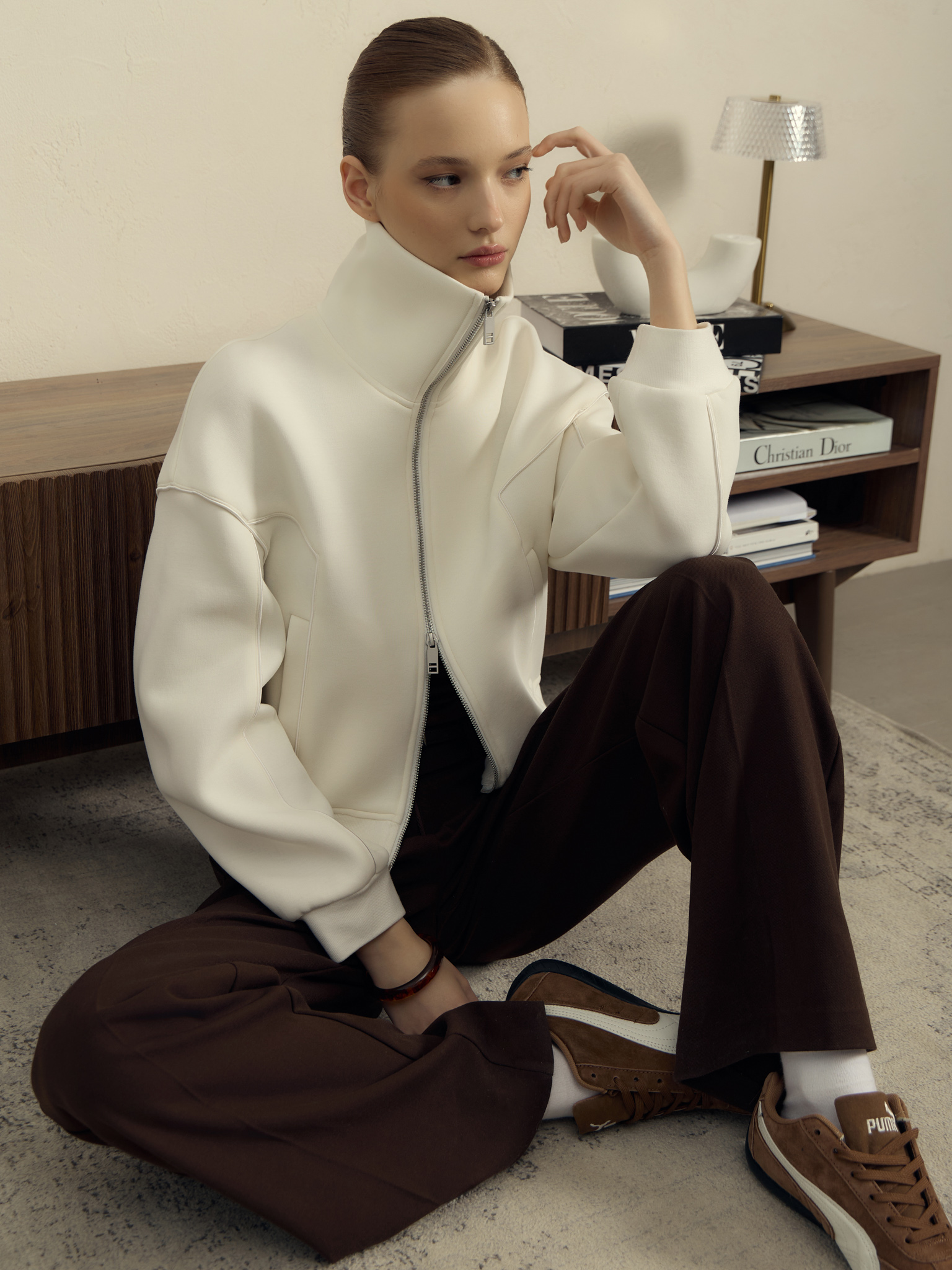 High collar zip-up hoodie