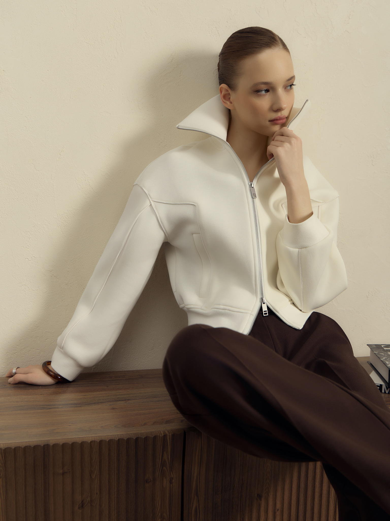 High collar zip-up hoodie