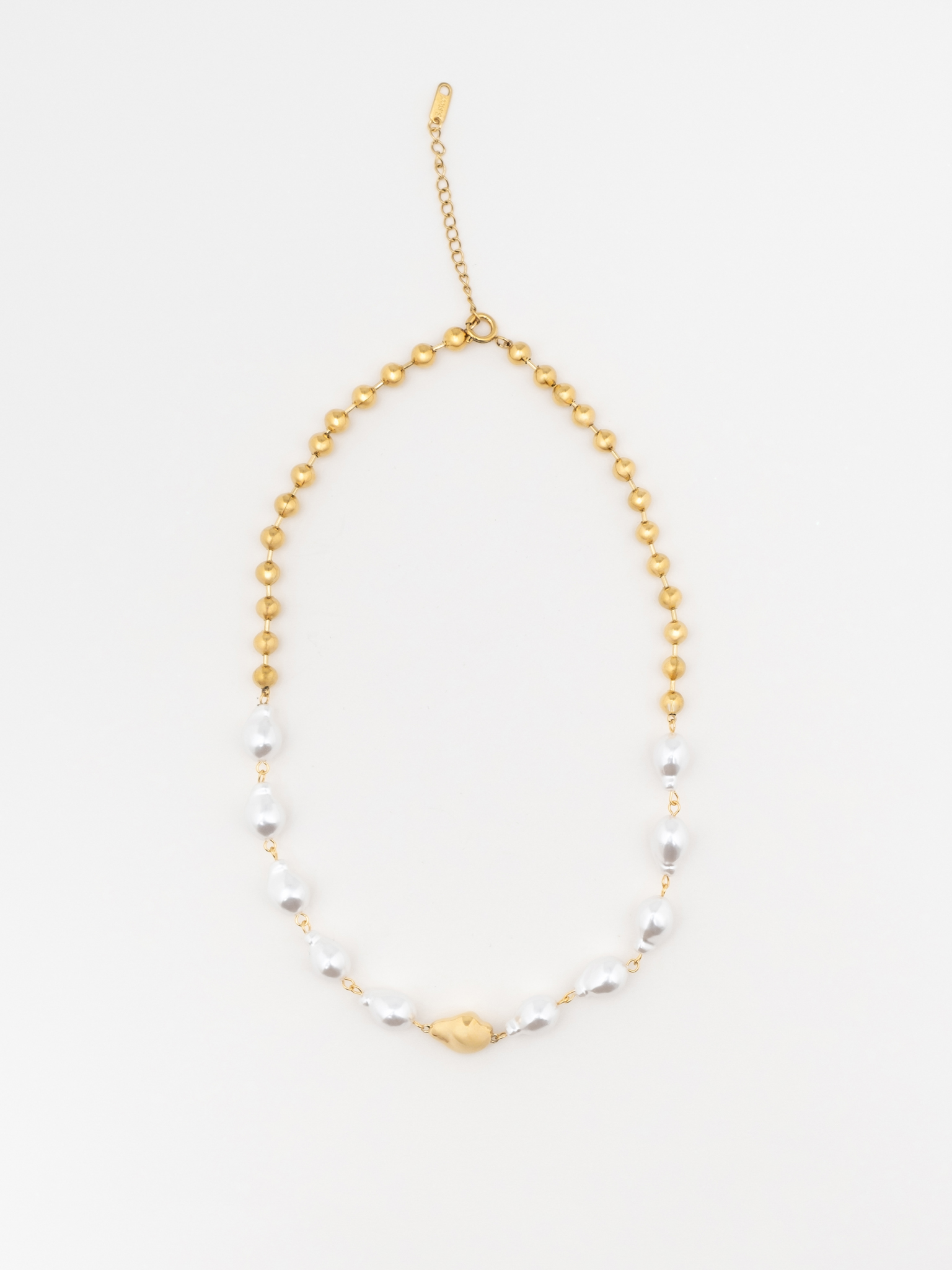 Комбинированное колье из жемчуга и золотистых бусин