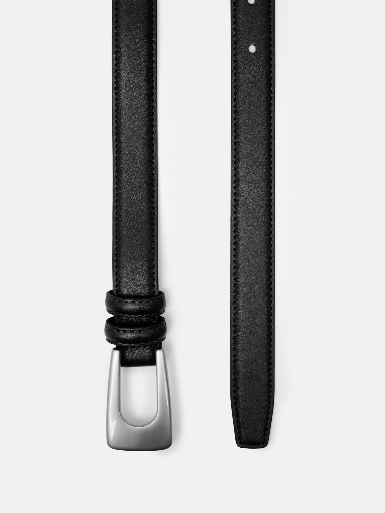 Тонкий ремень из кожи с матовой пряжкой