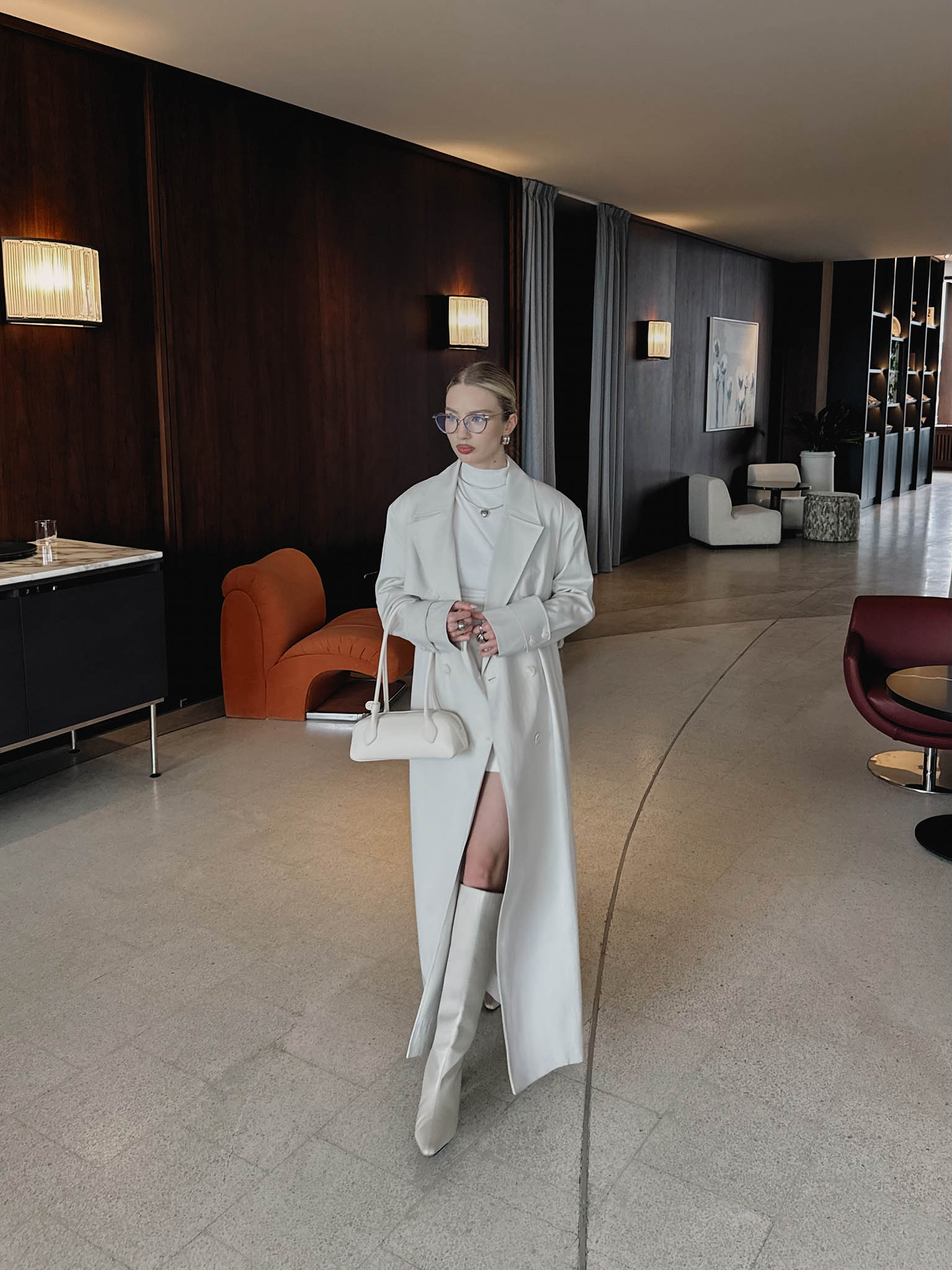 Двубортный тренч макси с поясом в тон