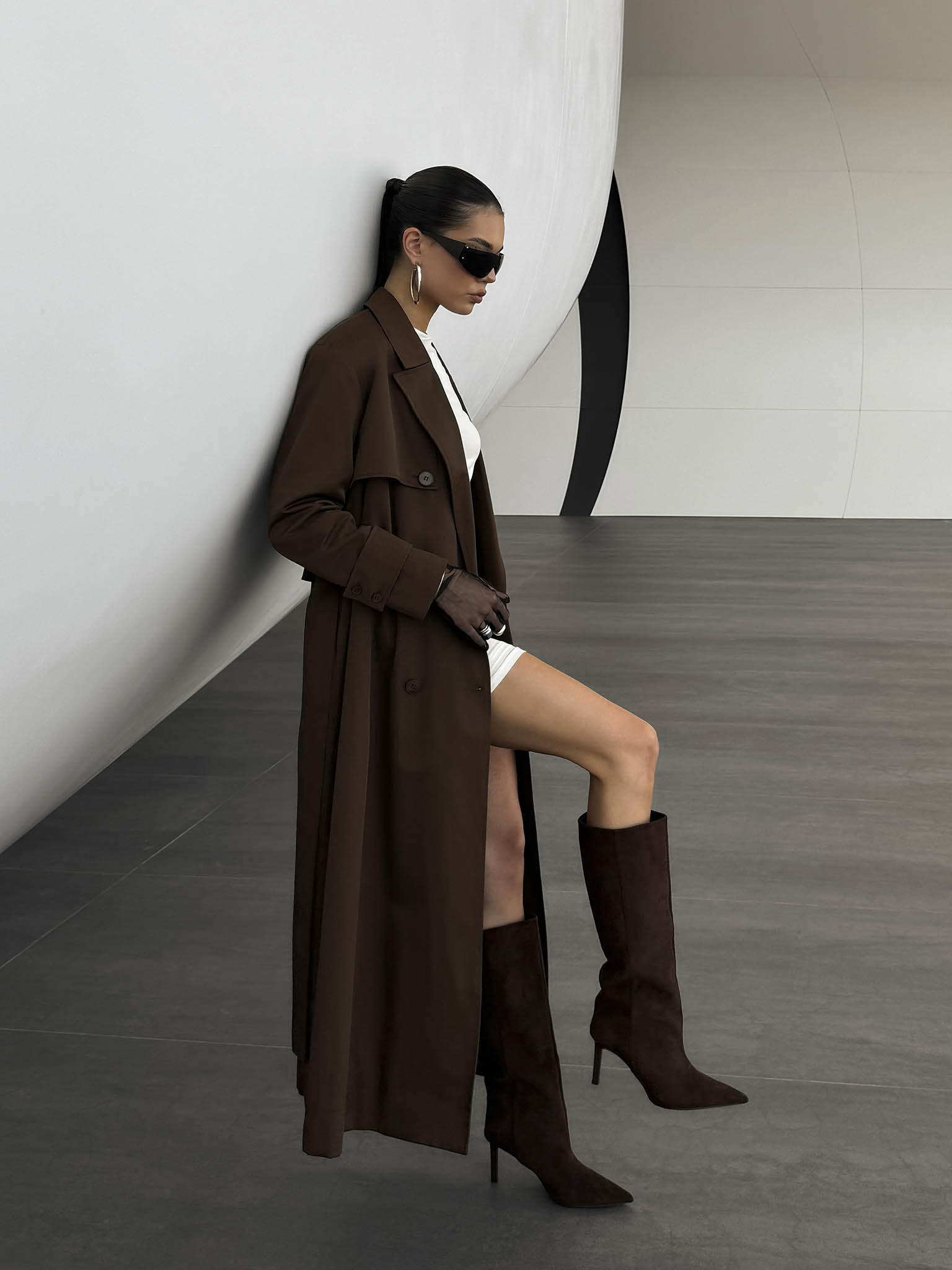 Двубортный тренч макси с поясом в тон