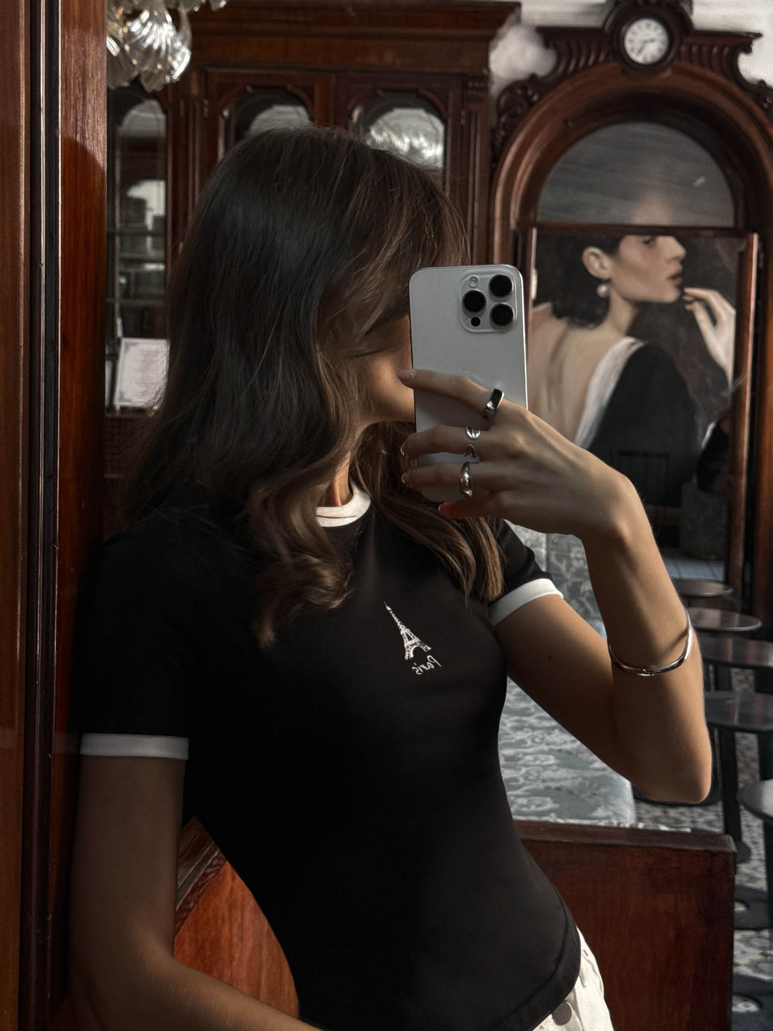 Fitted T-shirt with contrasting edge and a print