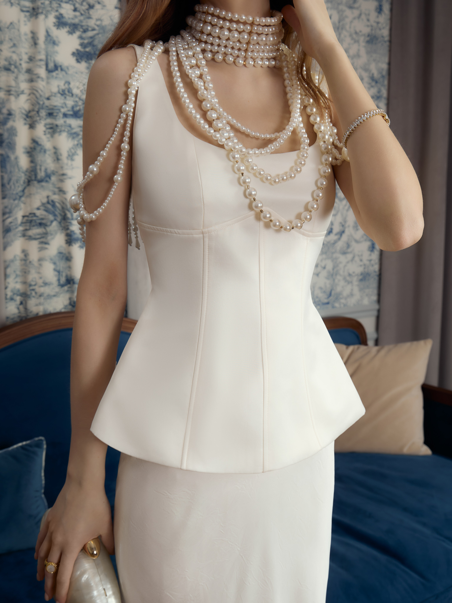 Corset top with wide straps