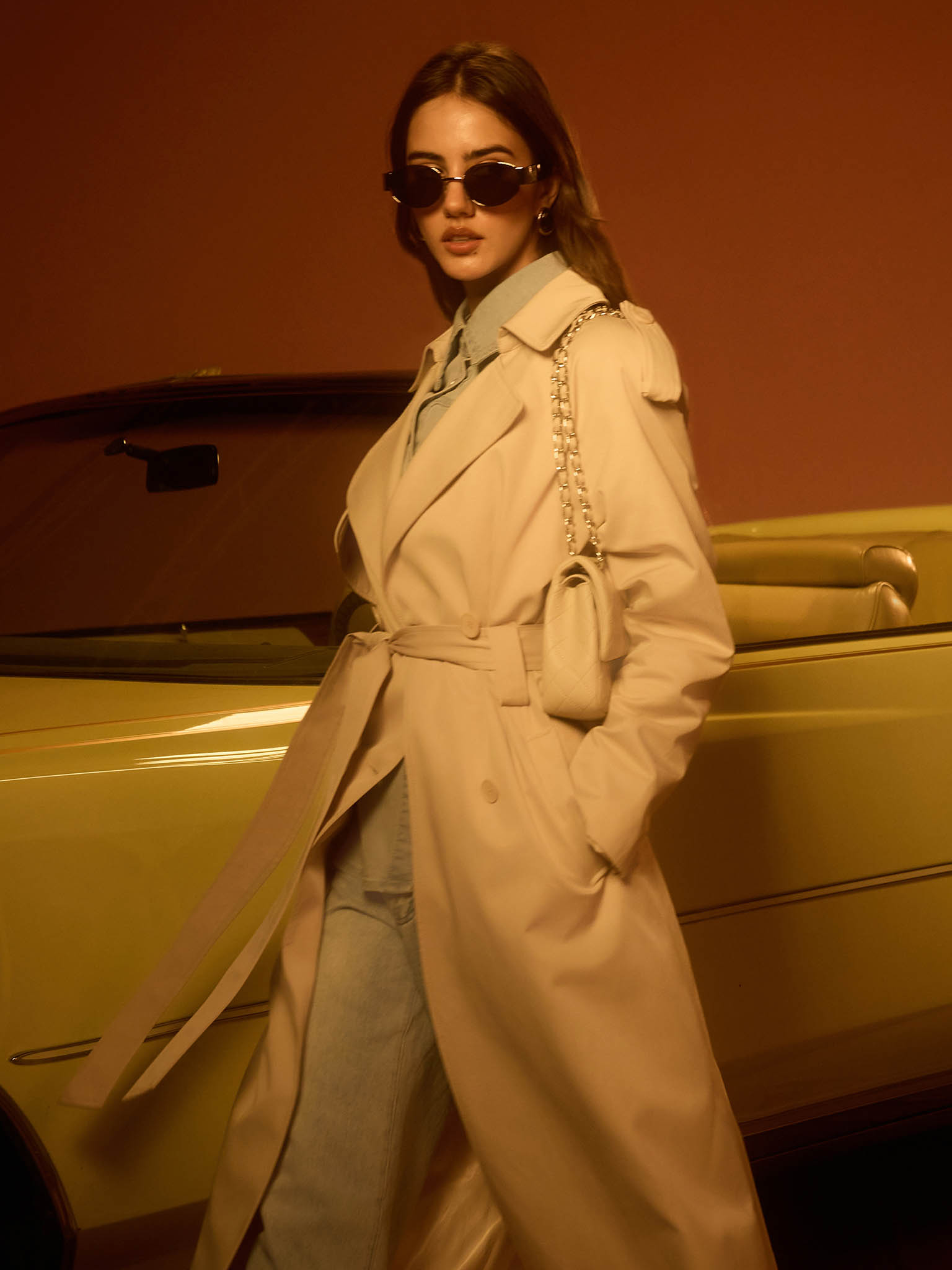 Maxi trench with wide belt