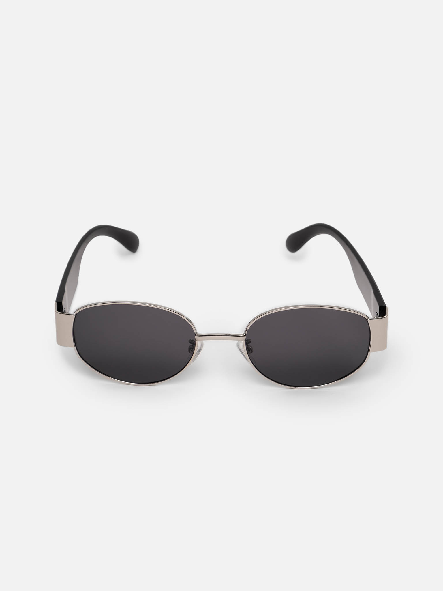 Oval sunglasses with metal frame