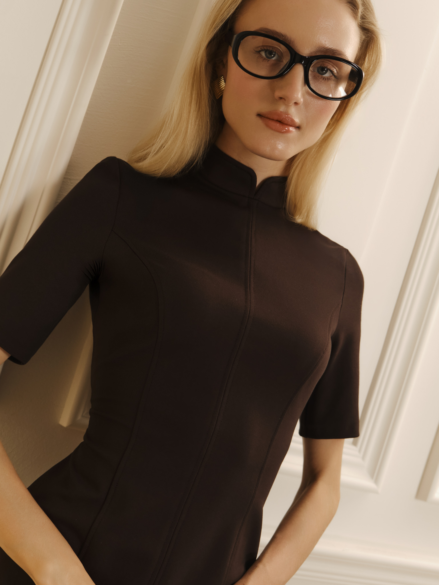 Mini dress with short sleeves and stand-up collar