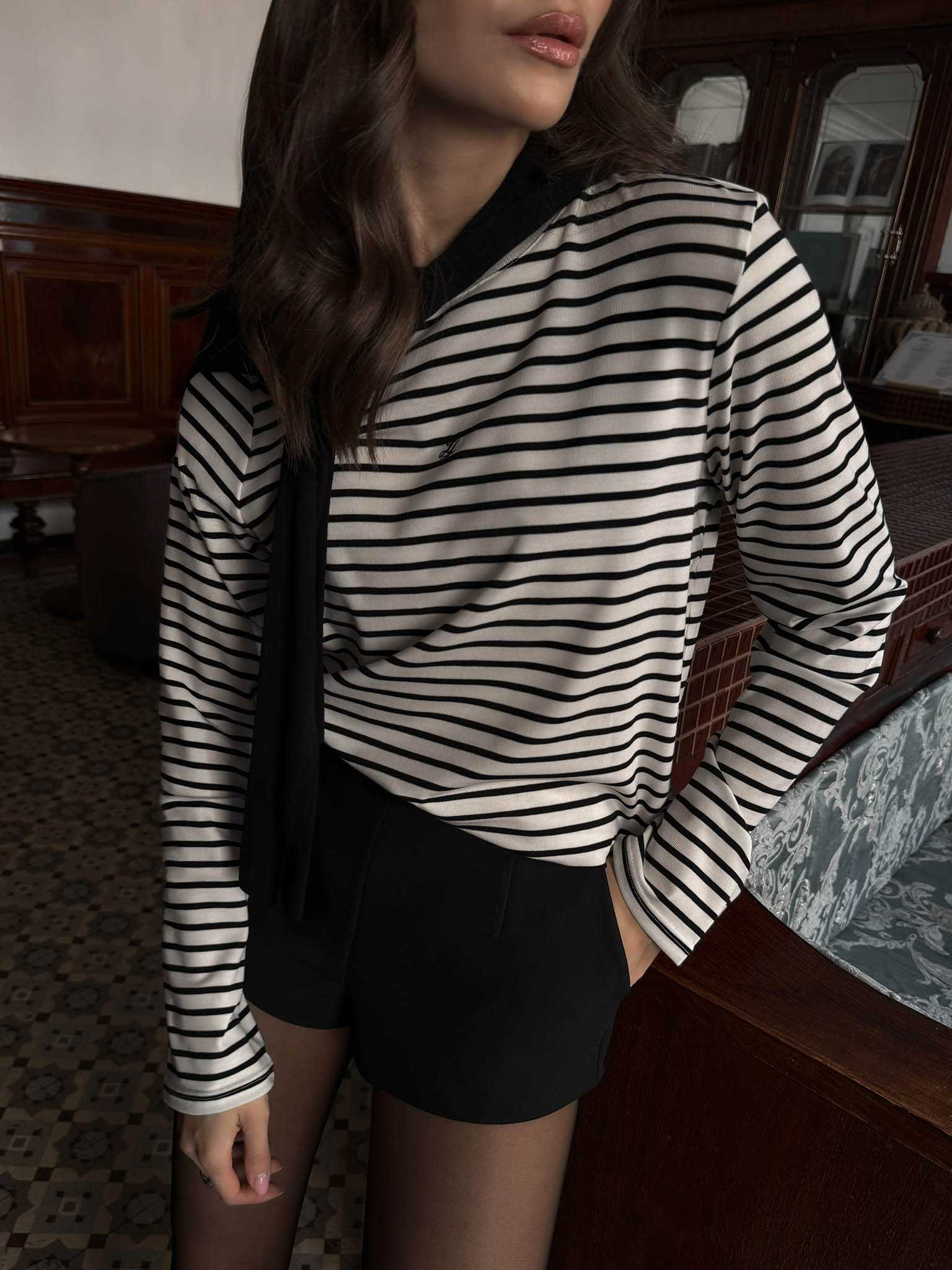Loose striped longsleeve with monogram at the front