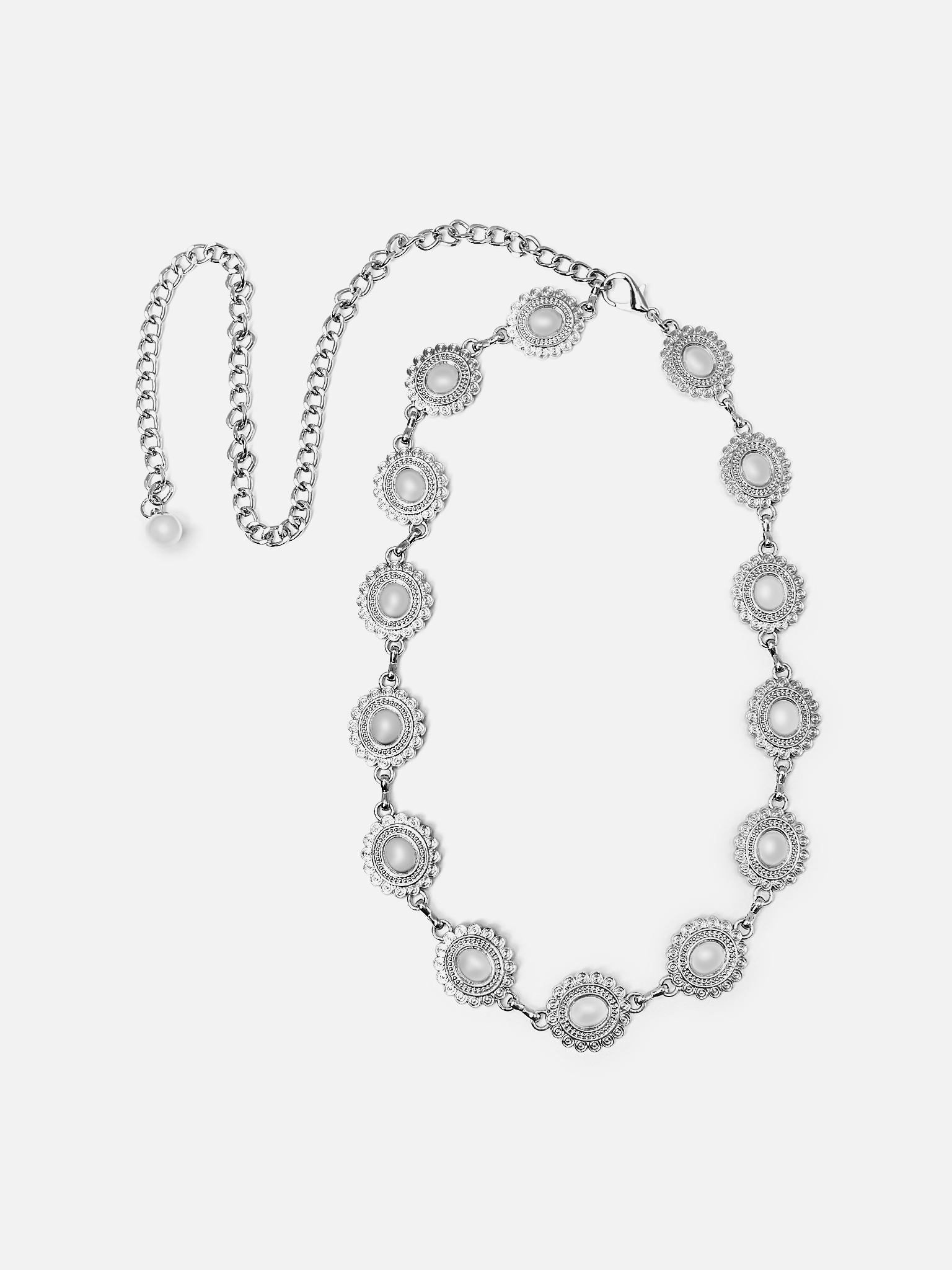 Decorative belt with round detailing