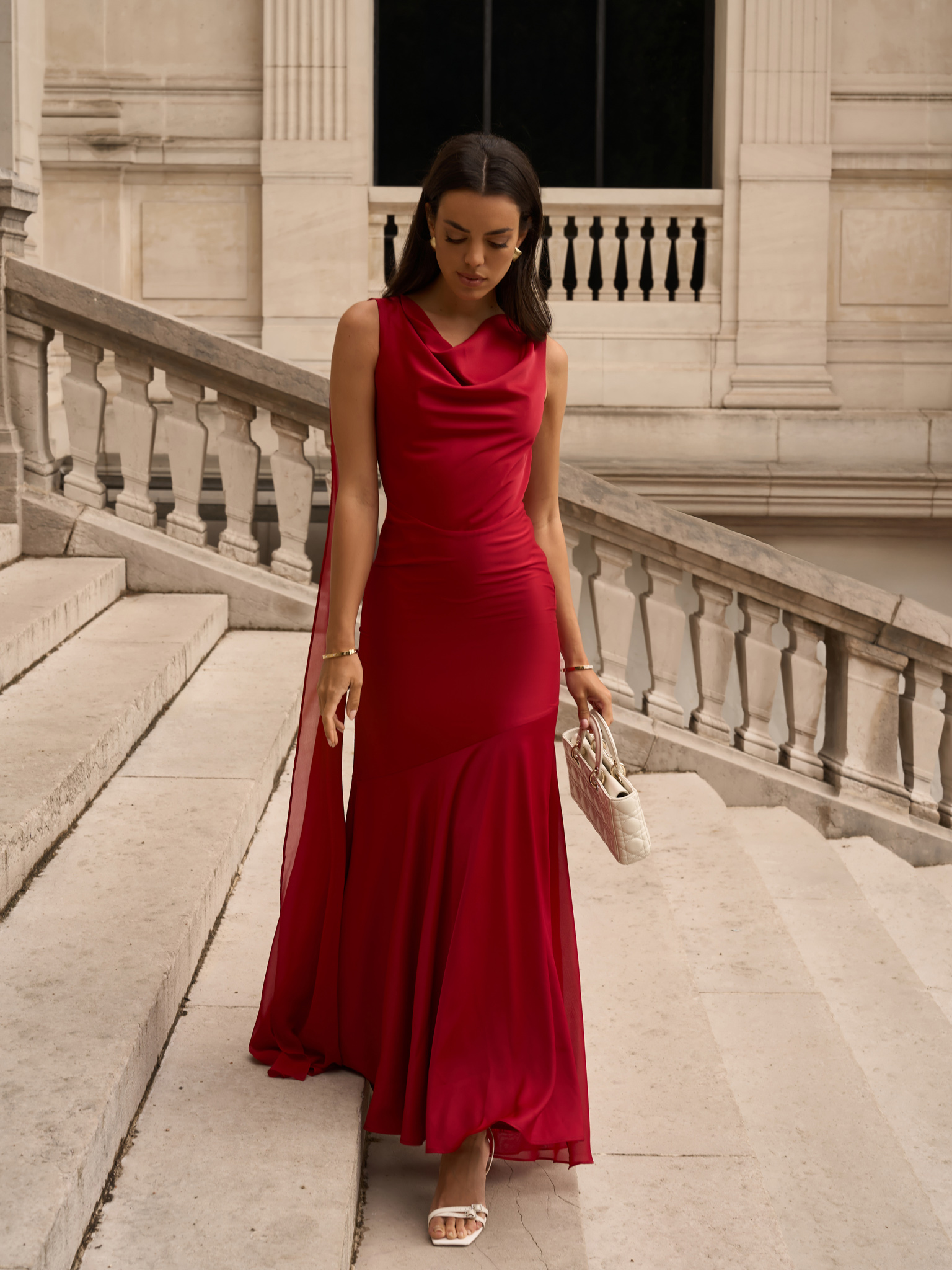 Maxi dress with ribbons on the shoulders