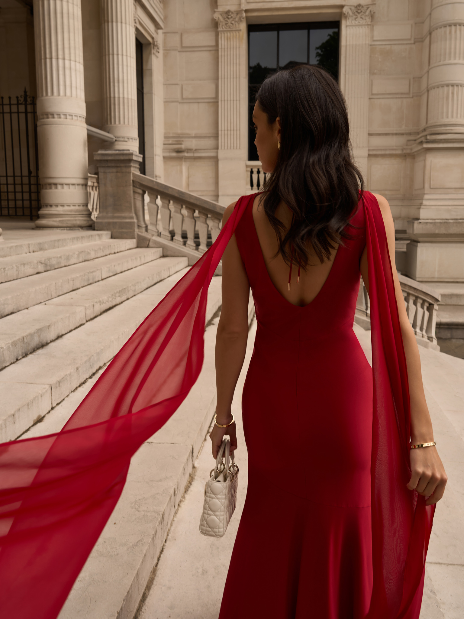 Maxi dress with ribbons on the shoulders