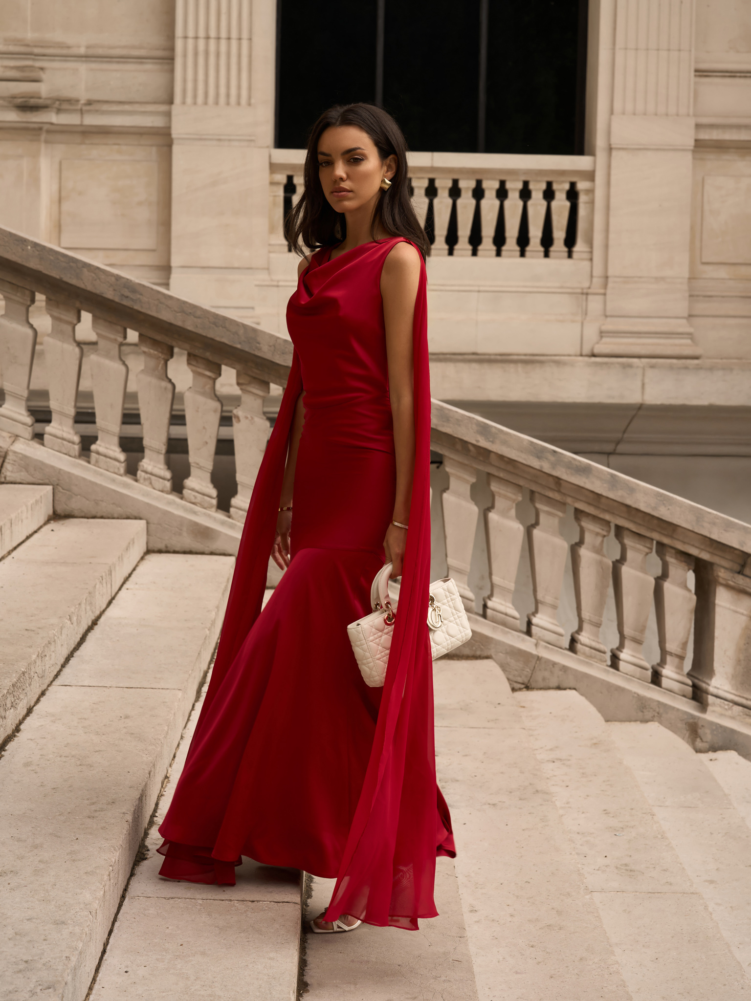 Maxi dress with ribbons on the shoulders