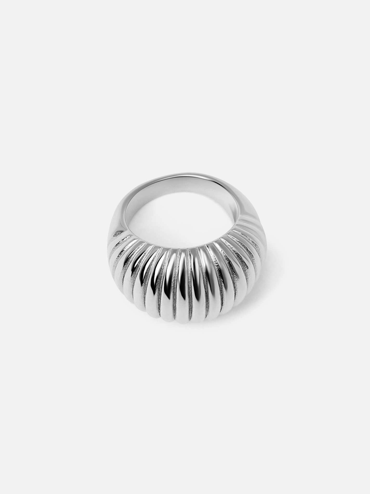Ribbed puffy metal ring