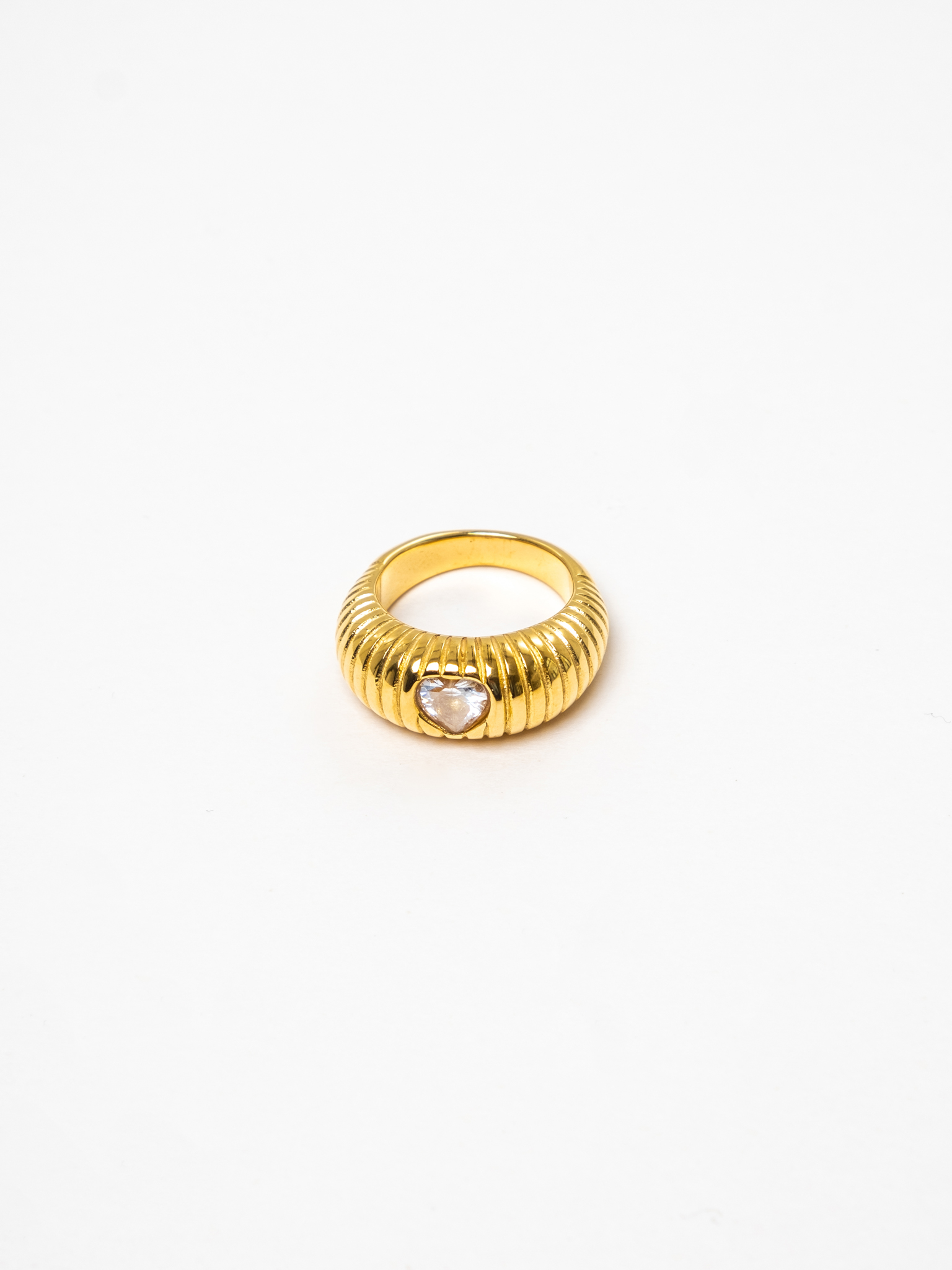 Ribbed ring with a stone