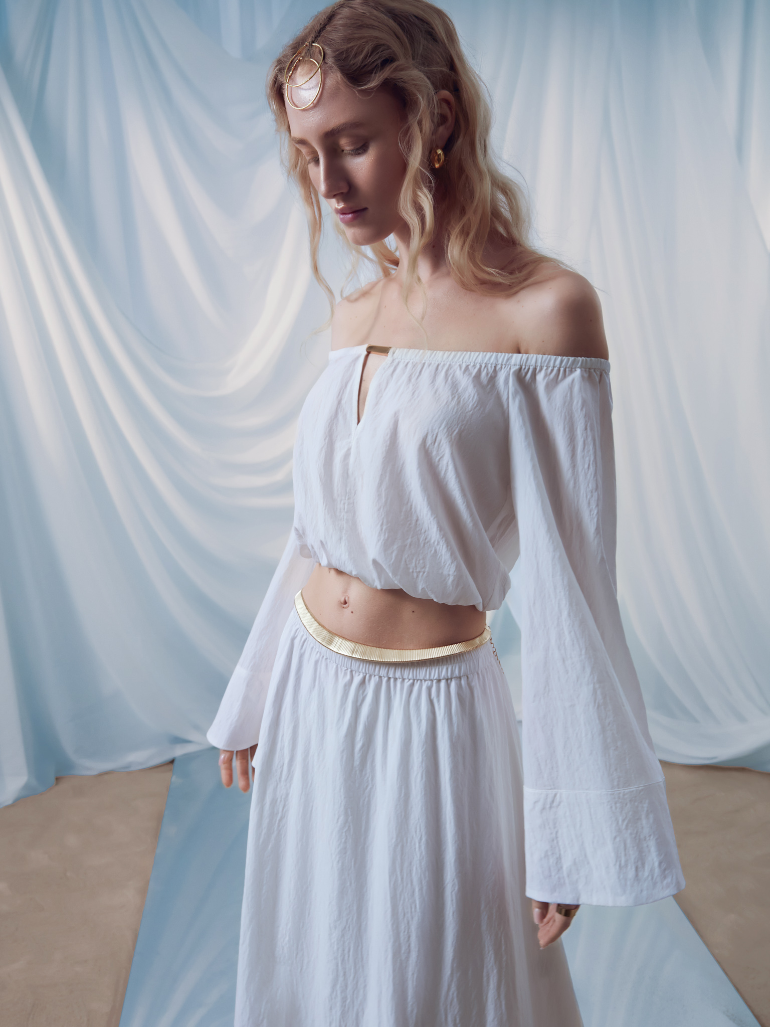 Open-shoulder blouse in textured fabric