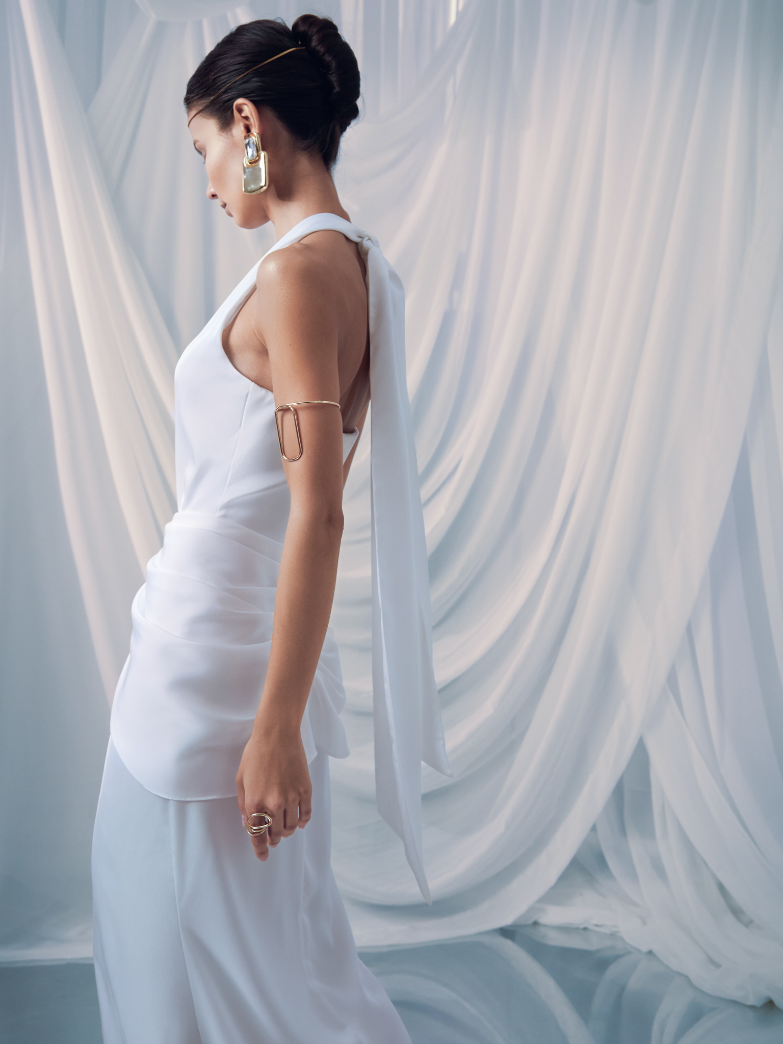 Satin maxi dress with collar ribbons and drapery