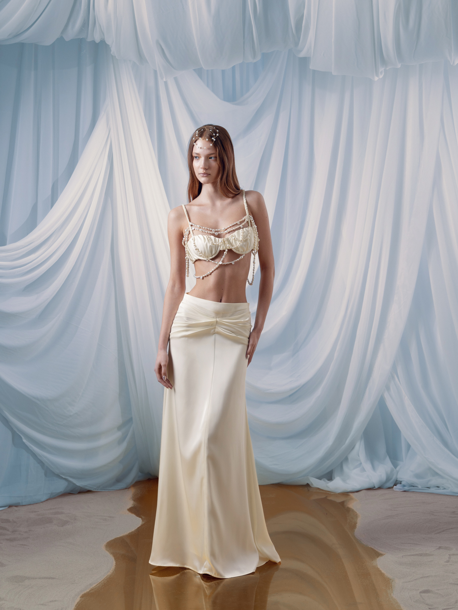 Топ-бюстье из сатина с жемчужным декором