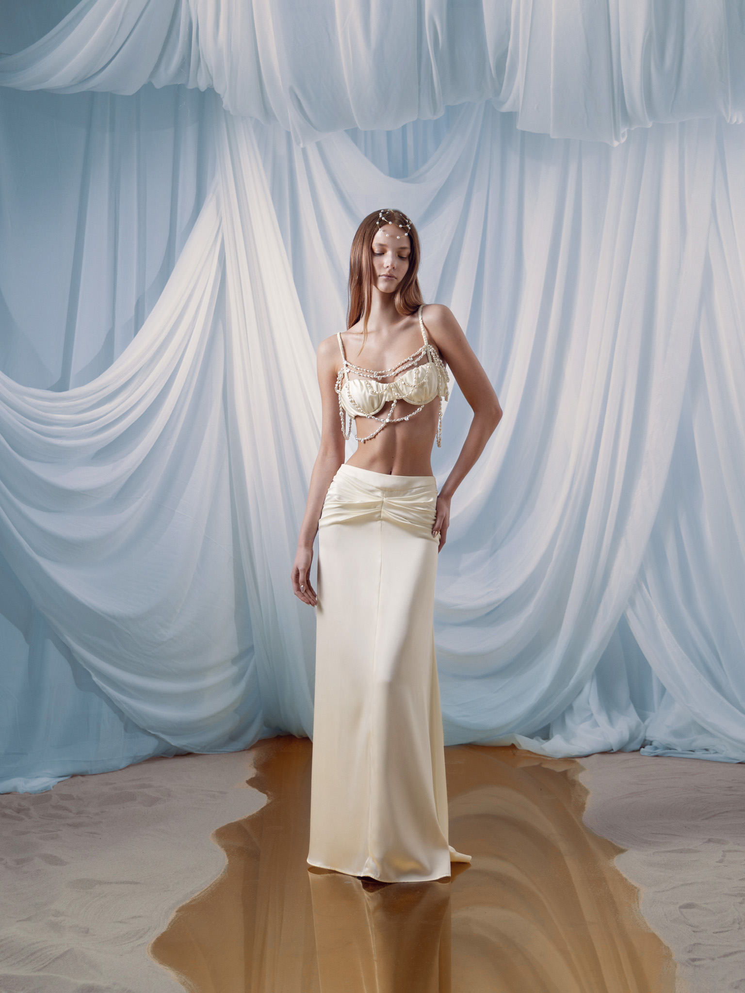 Топ-бюстье из сатина с жемчужным декором