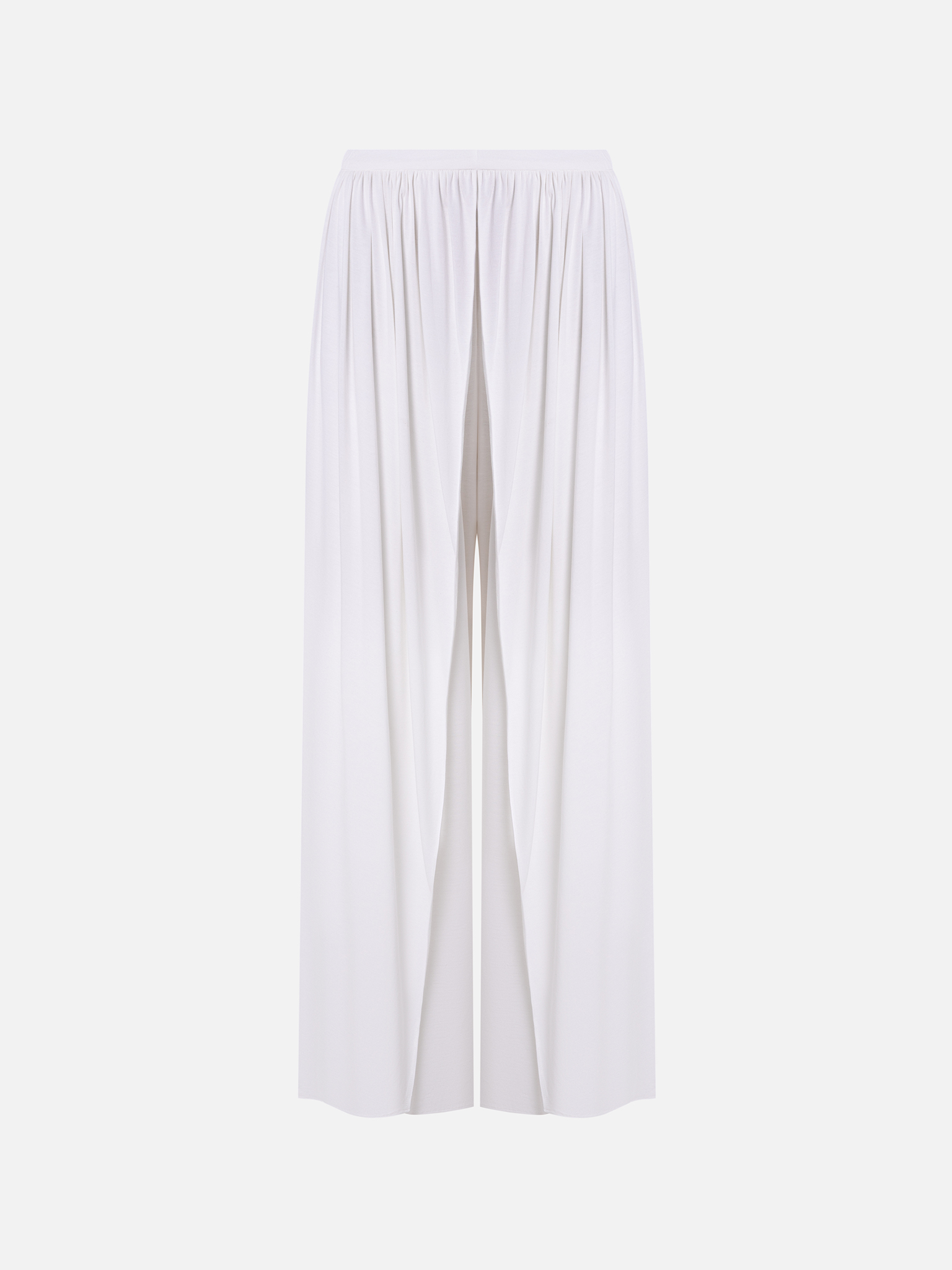 Loose-fitting trousers with gathers at the waist