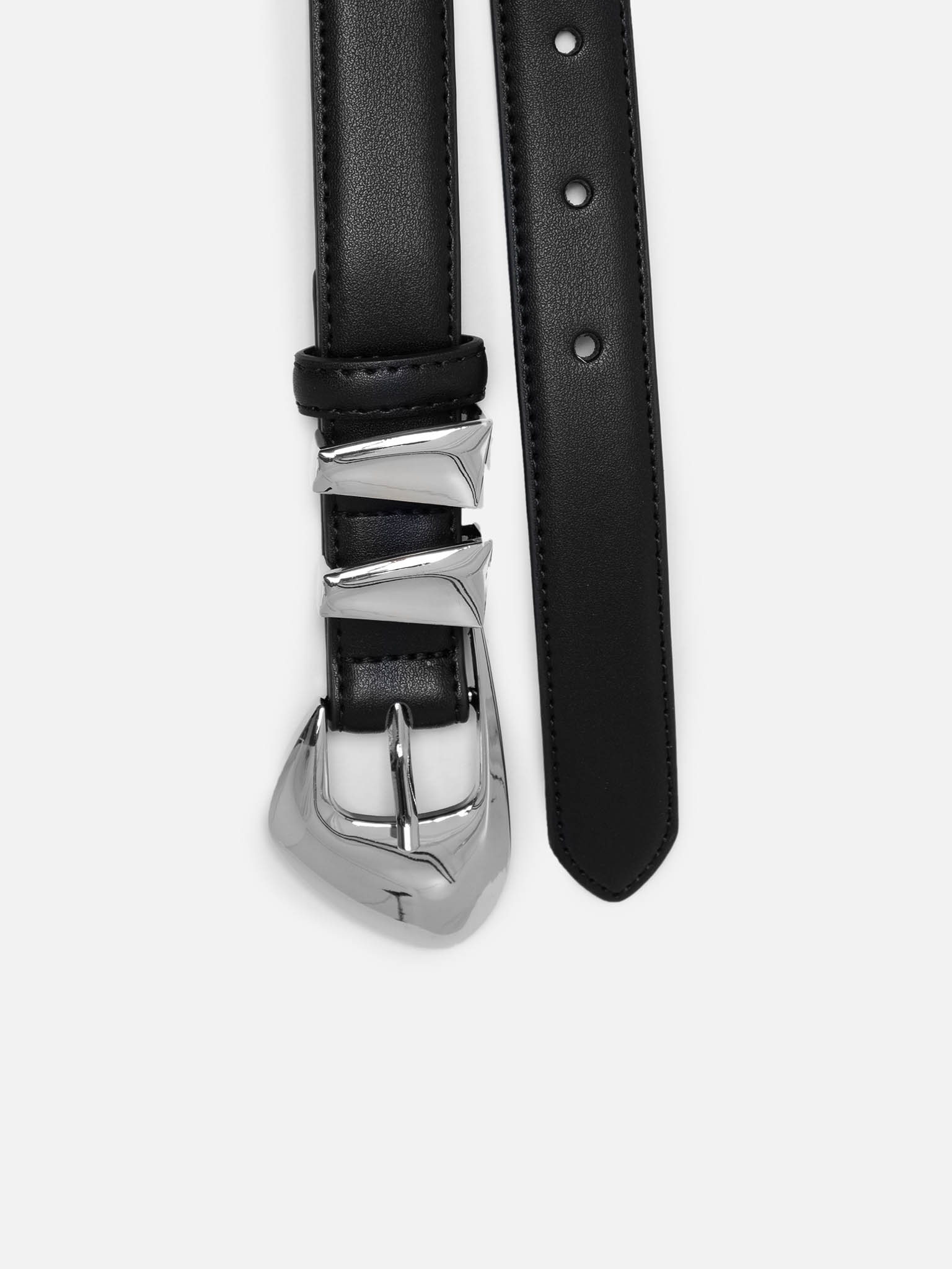 Belt with accent buckle