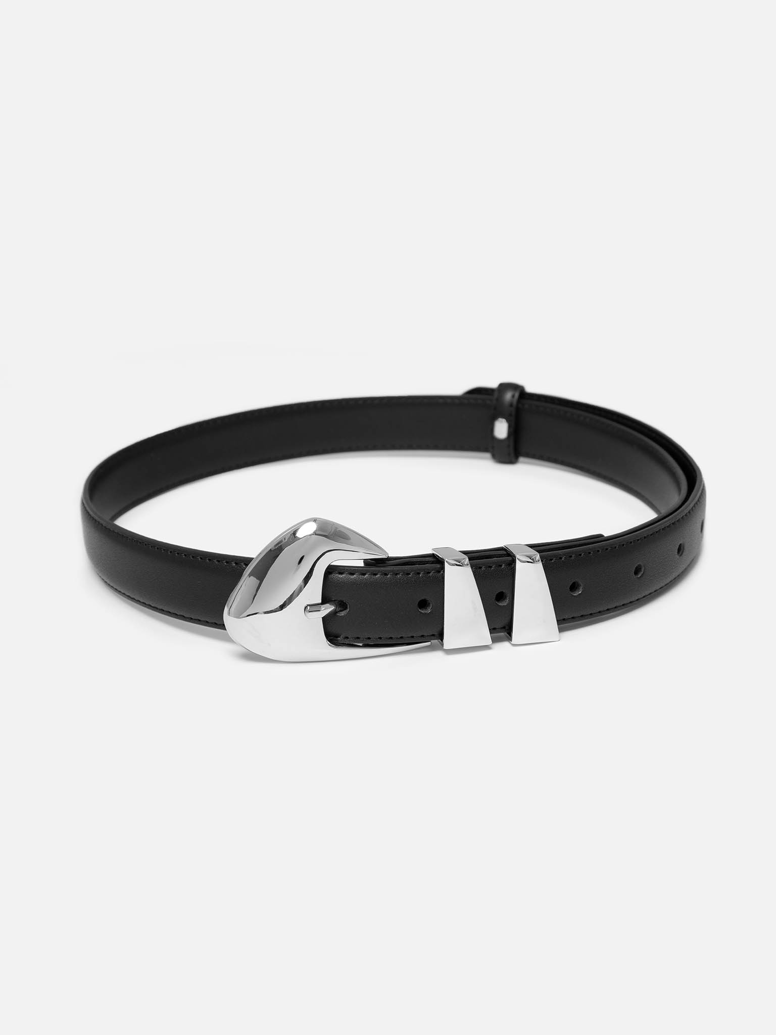 Belt with accent buckle