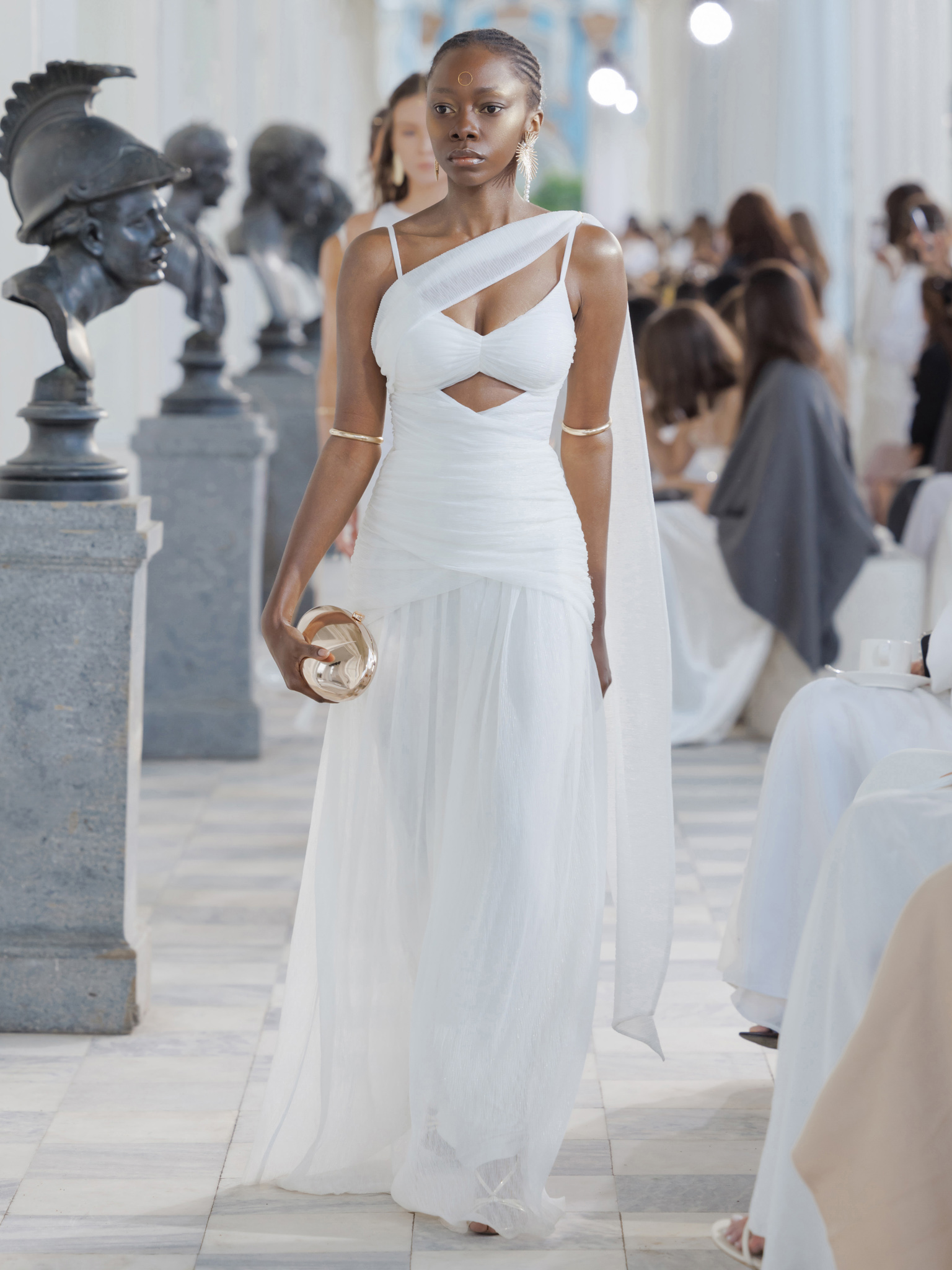 Maxi dress in crinkled chiffon with a scarf