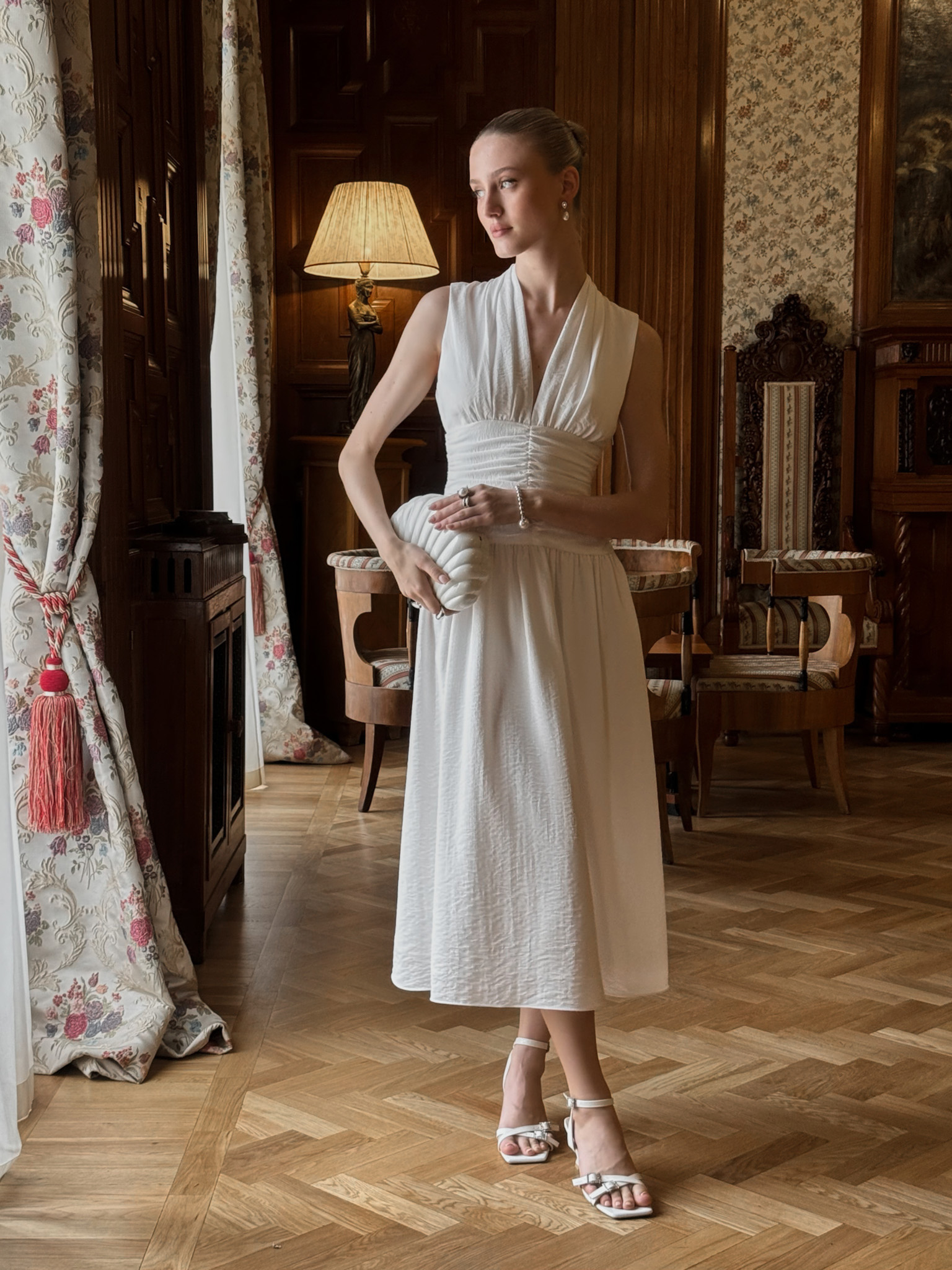 Midi dress in textured fabric with a draped waistline