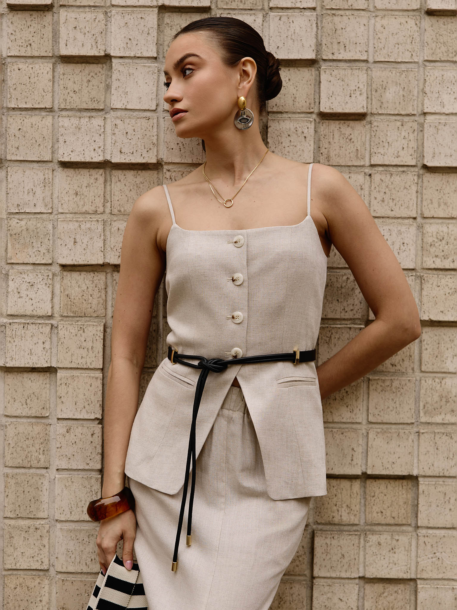 Straight linen maxi skirt with a slit cut