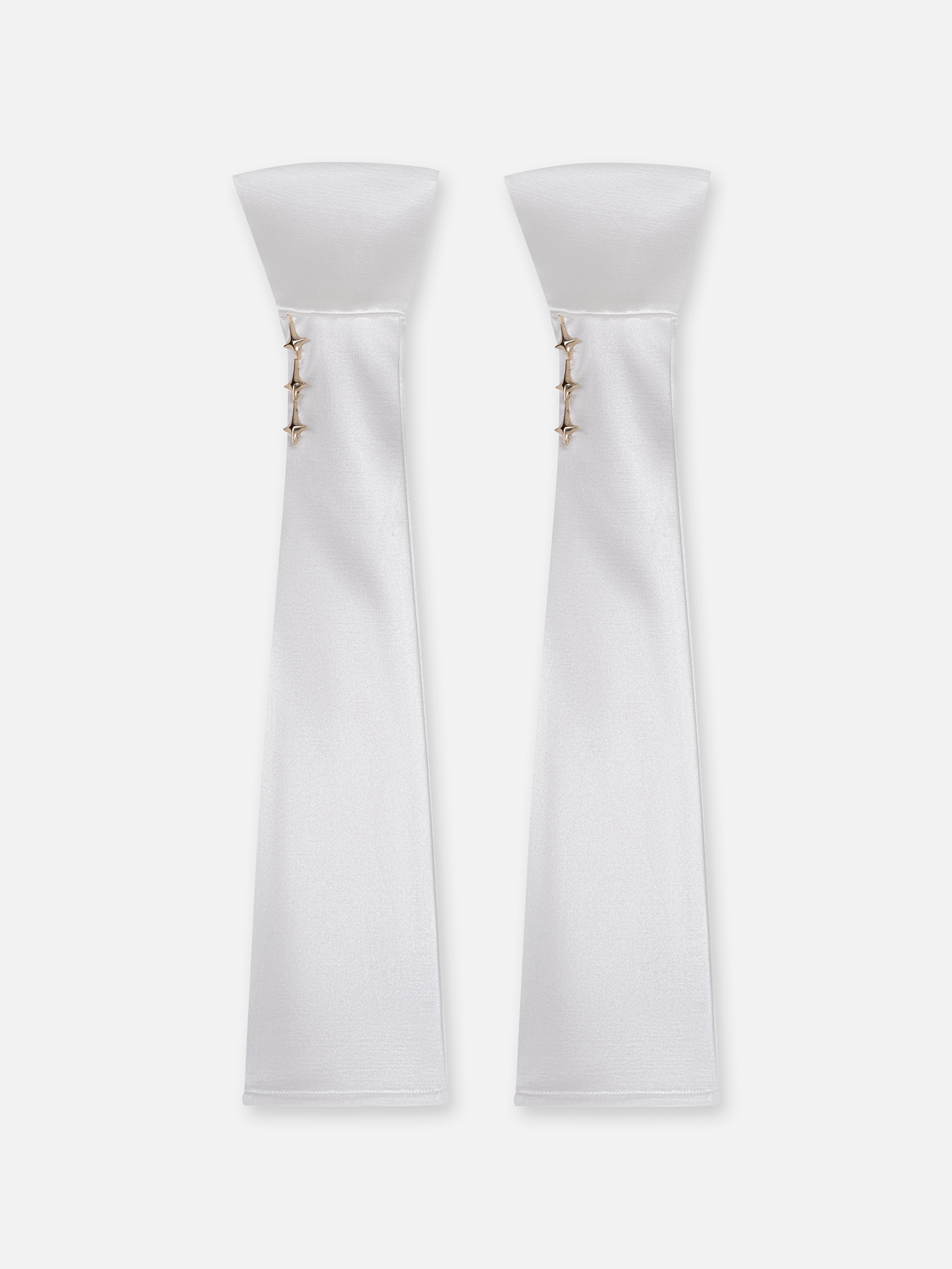 Long satin gloves with decorative buttons