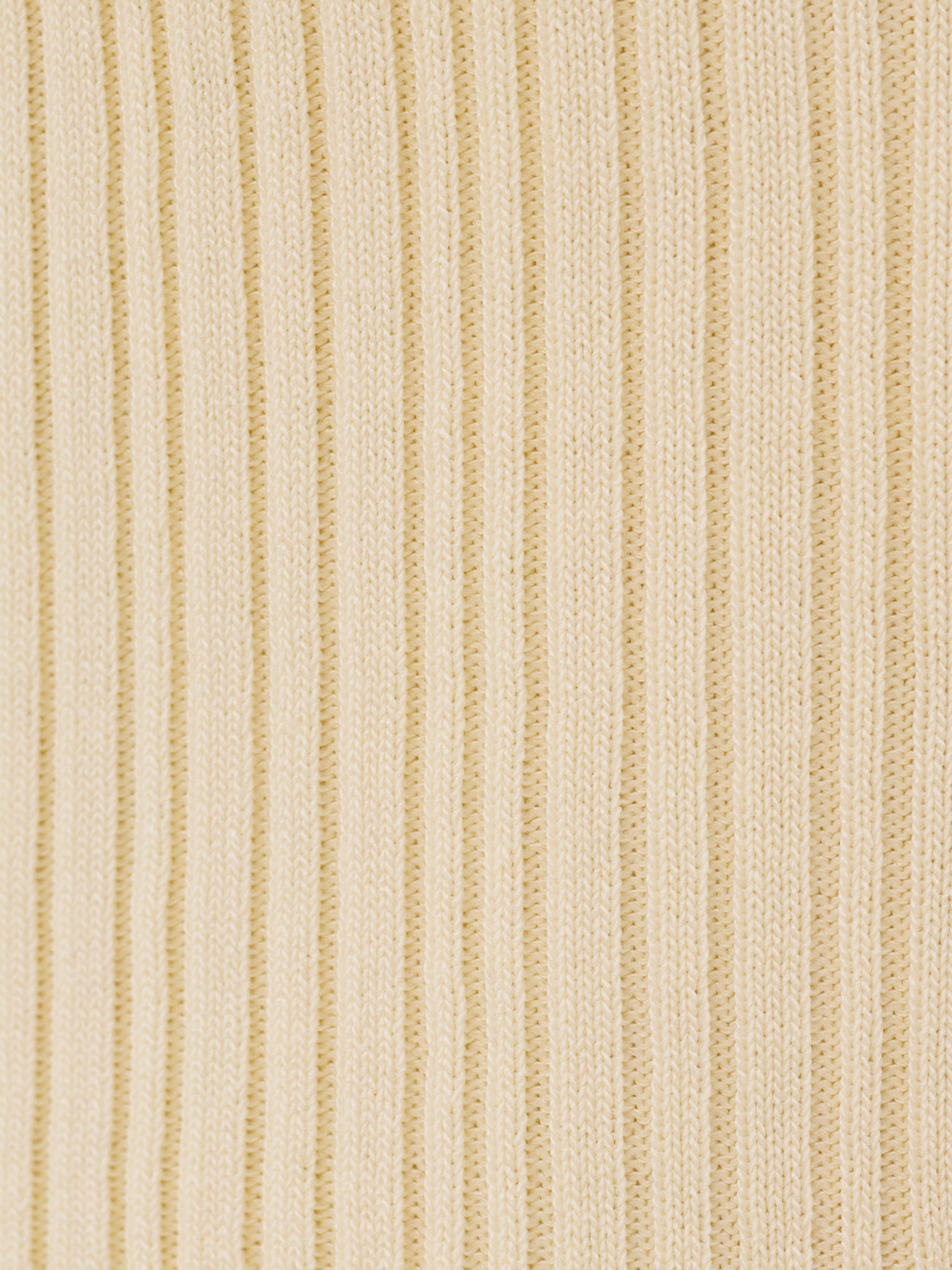 Rib-knit top with golden buttons