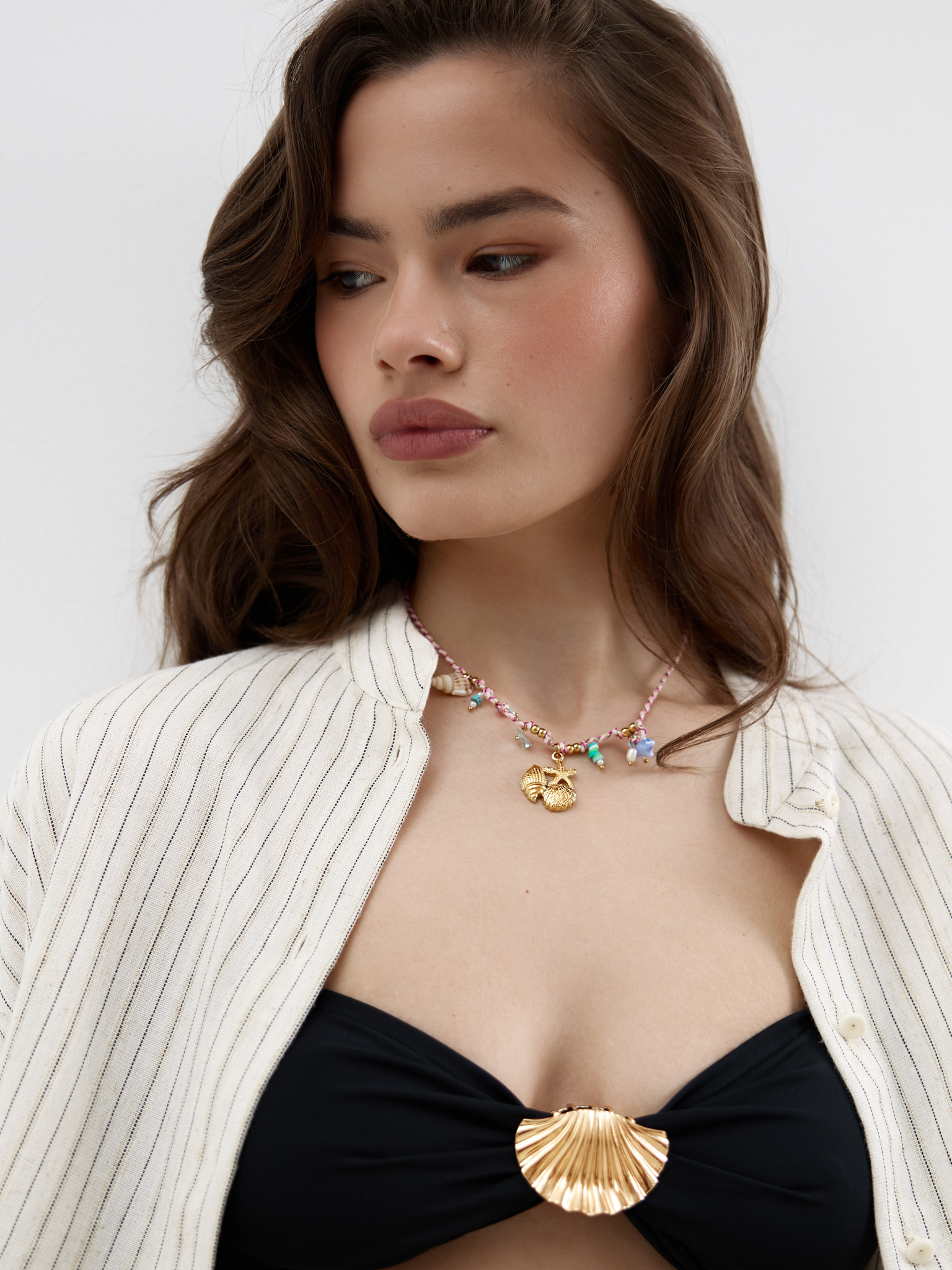 Яркое колье с морскими подвесками