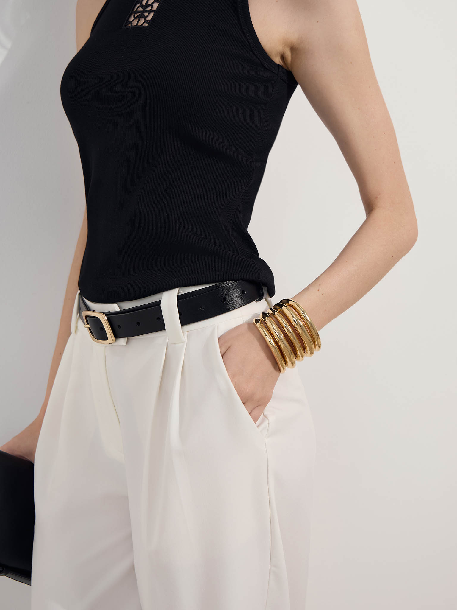 Leather belt with rectangular buckle
