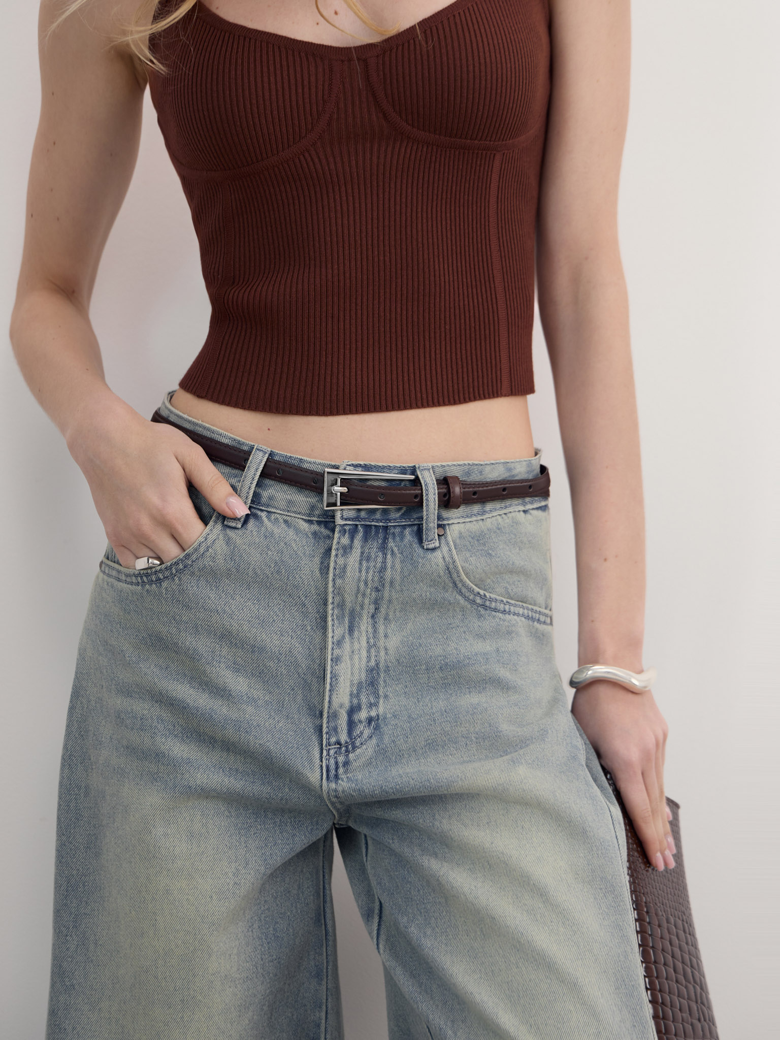 Slim belt with rectangular buckle