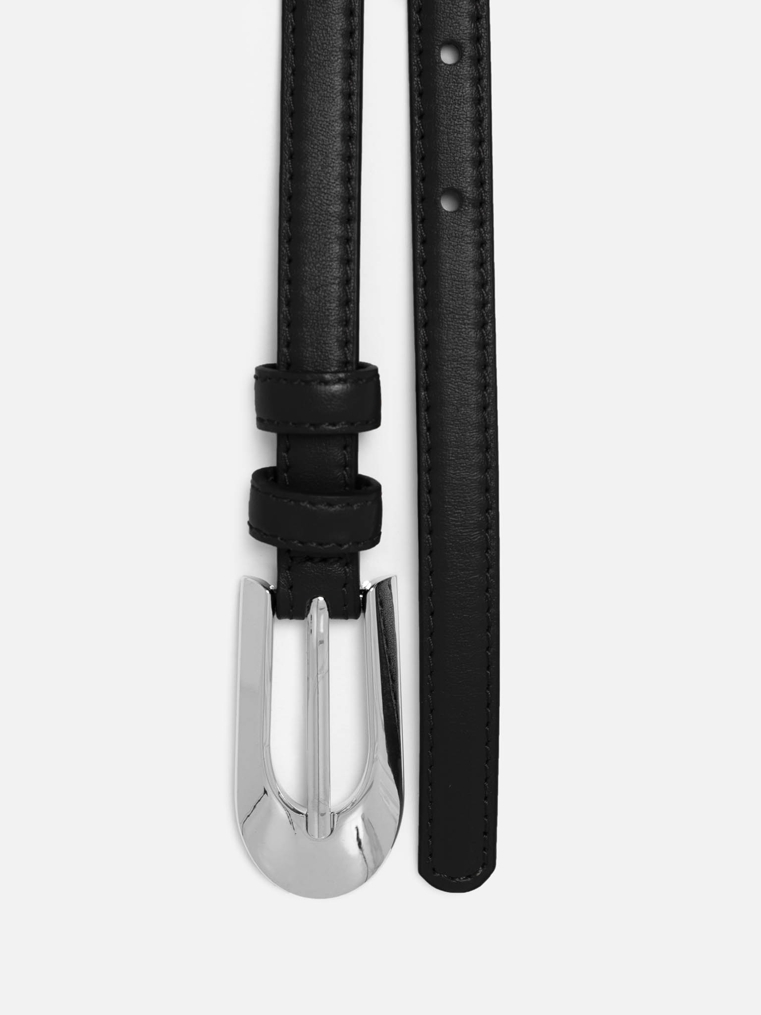 Slim belt with wide buckle