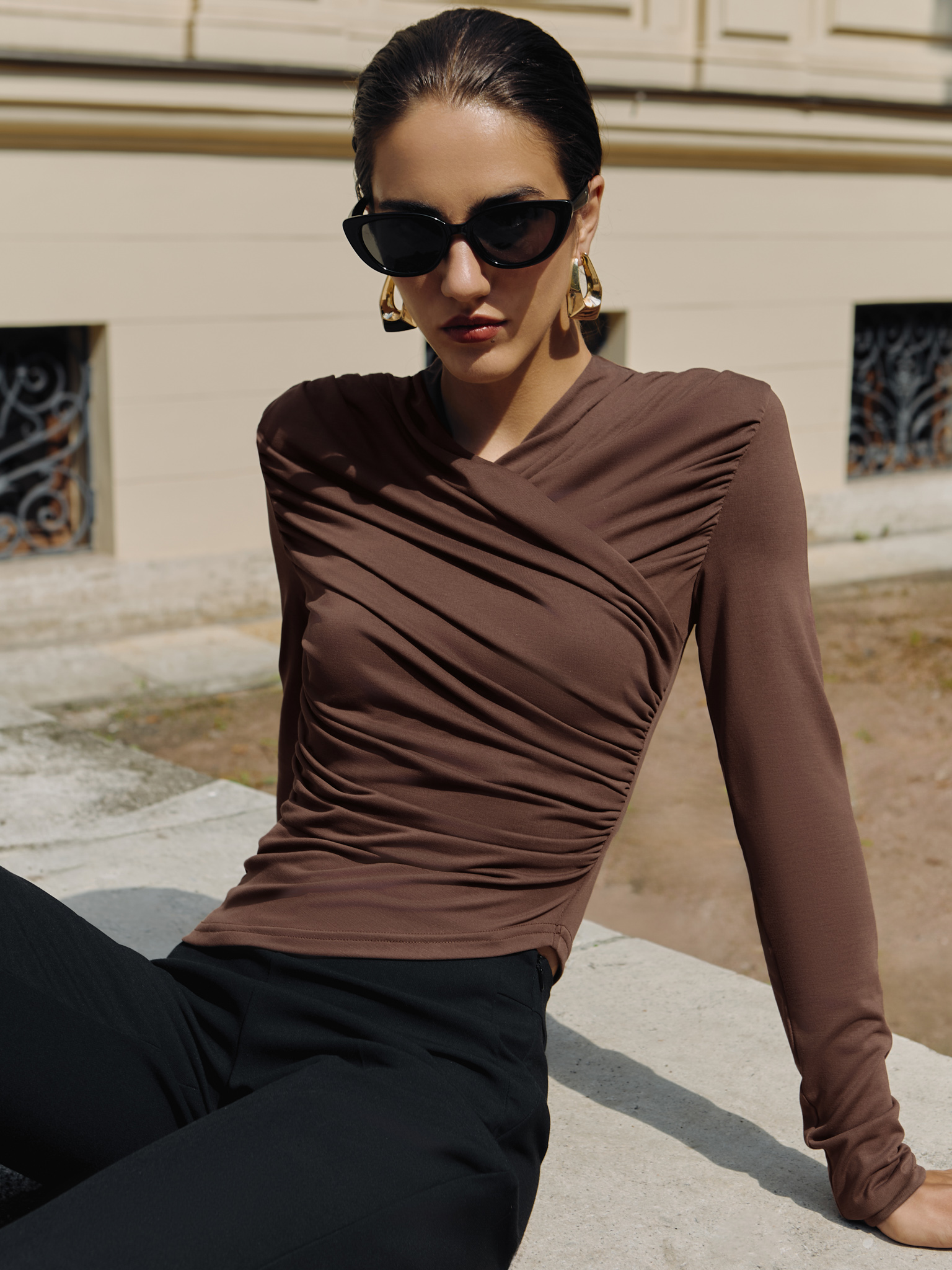 Jersey longsleeve with draped shoulders