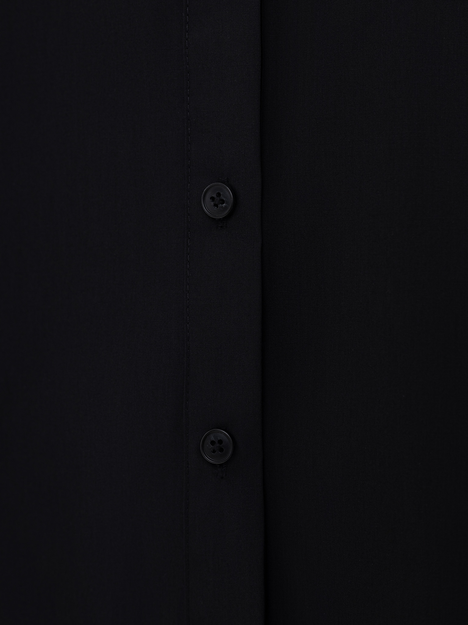 Loose fit shirt with a stand-up collar