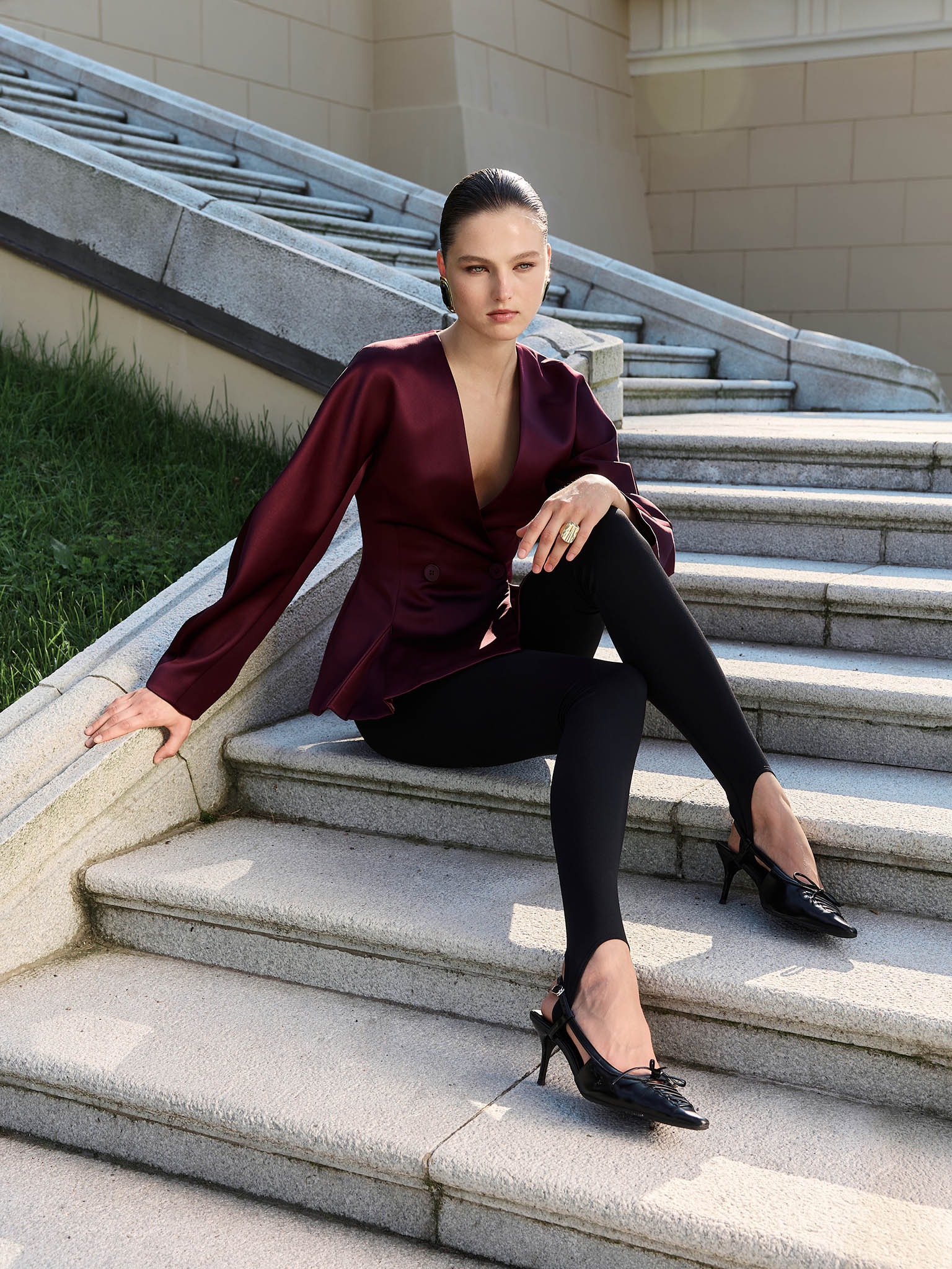 Jacket with voluminous sleeves and waist pleats