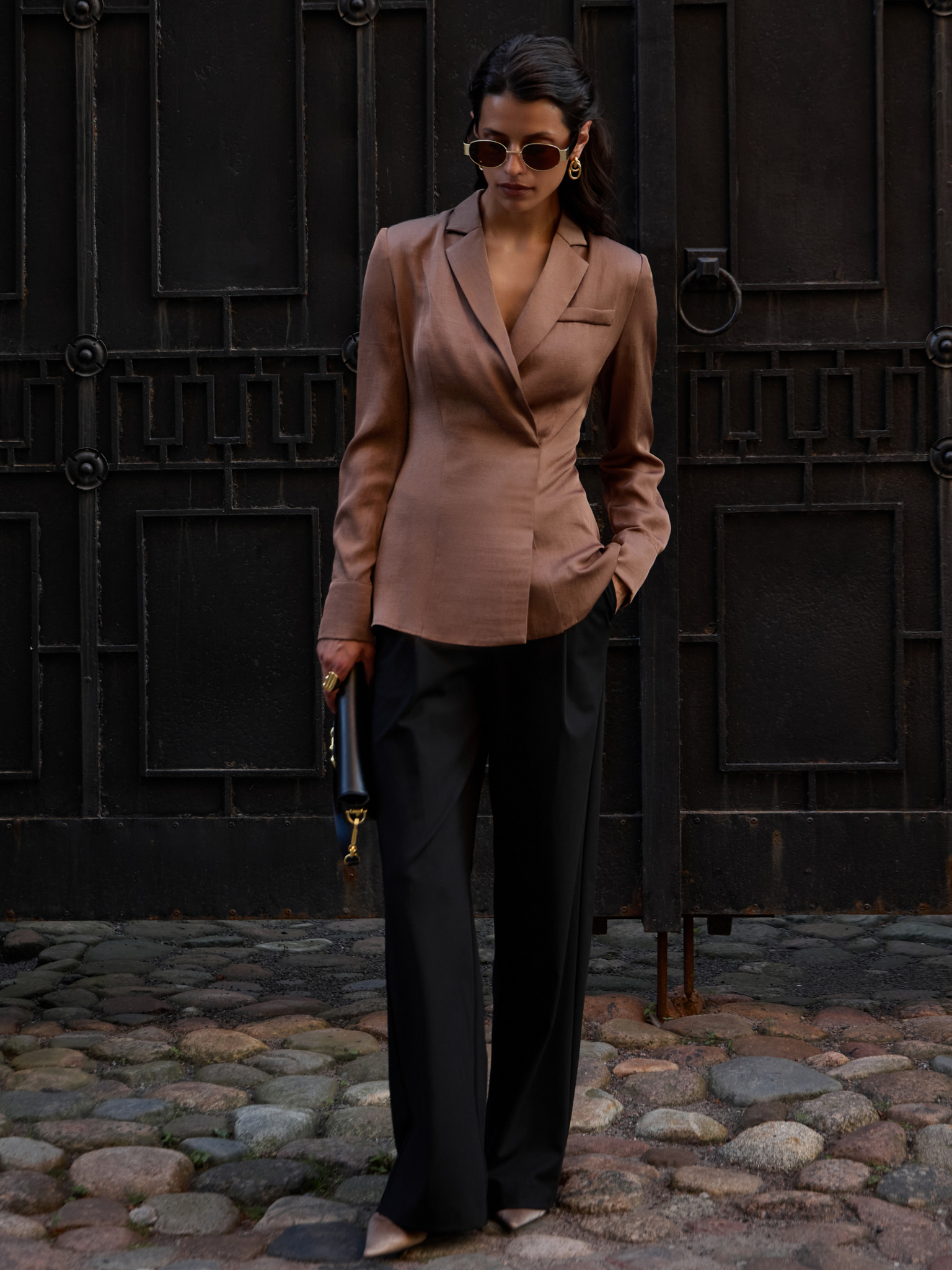 Fitted blouse with wrap imitation 