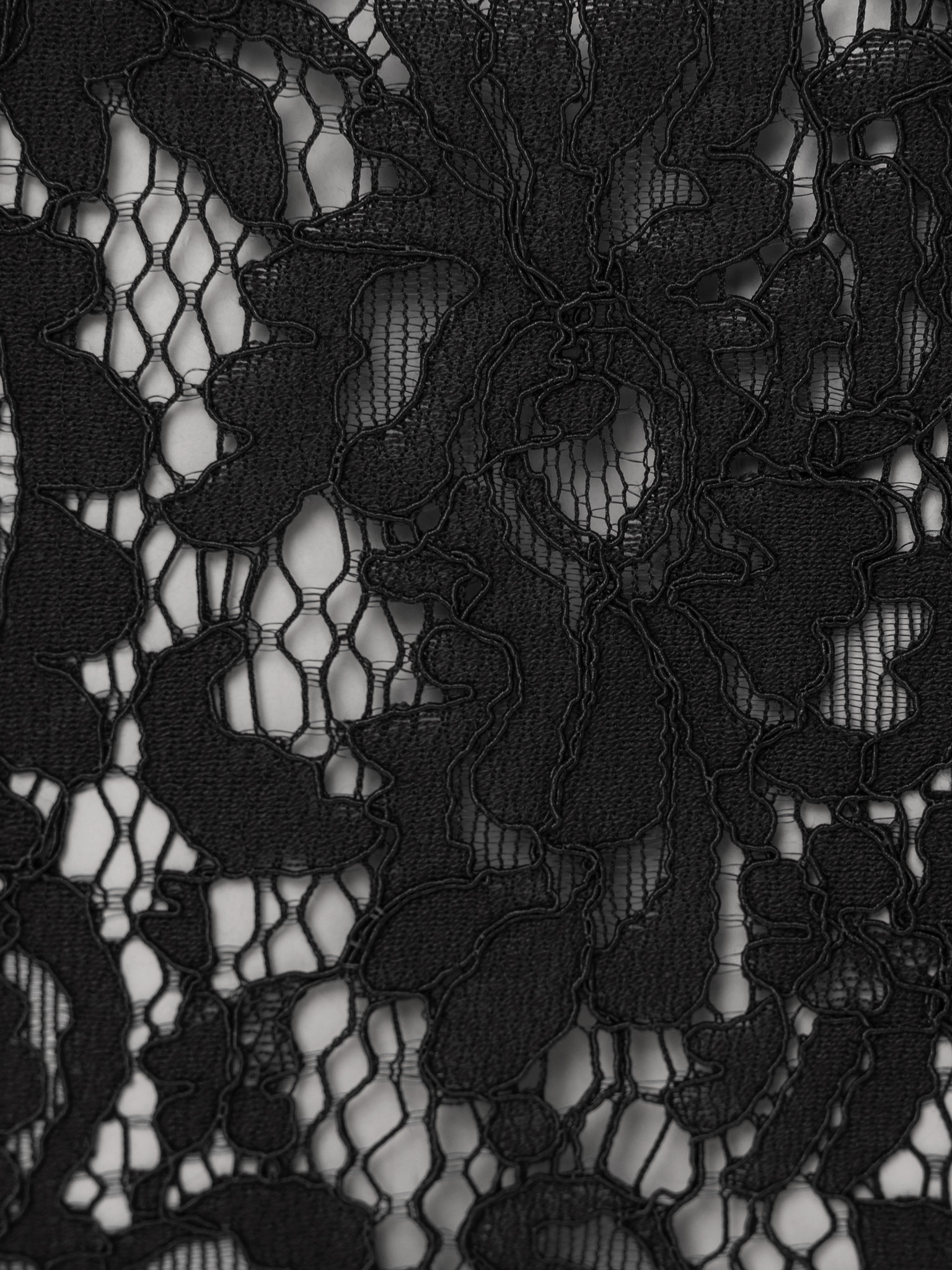 Guipure blouse with tonal buttons