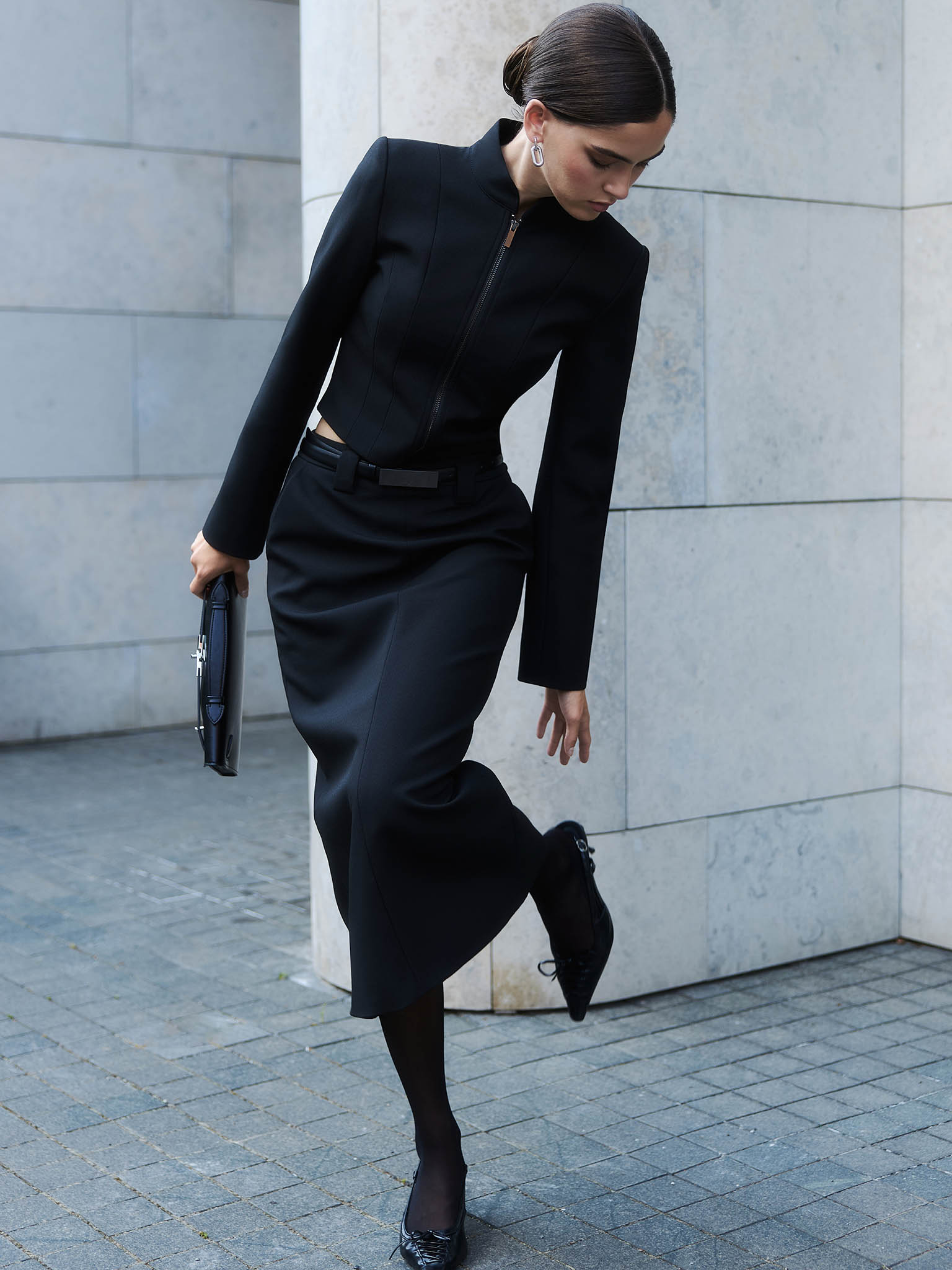 Straight midi skirt with eco-leather belt